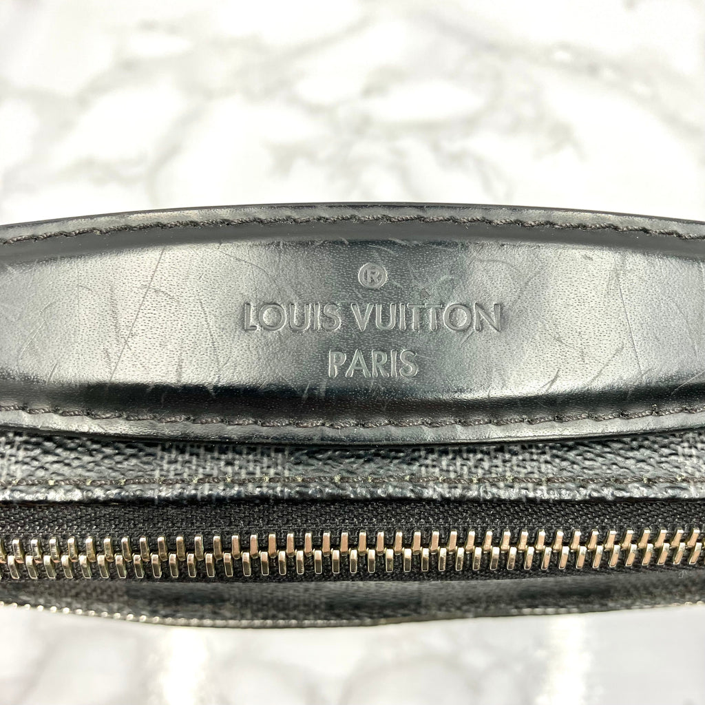 LOUIS VUITTON Damier Graphite Ambler