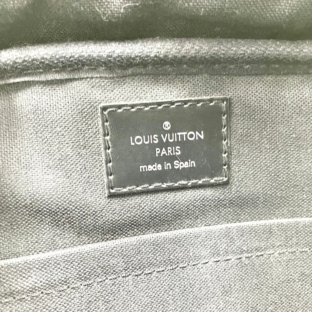 LOUIS VUITTON Damier Graphite Ambler