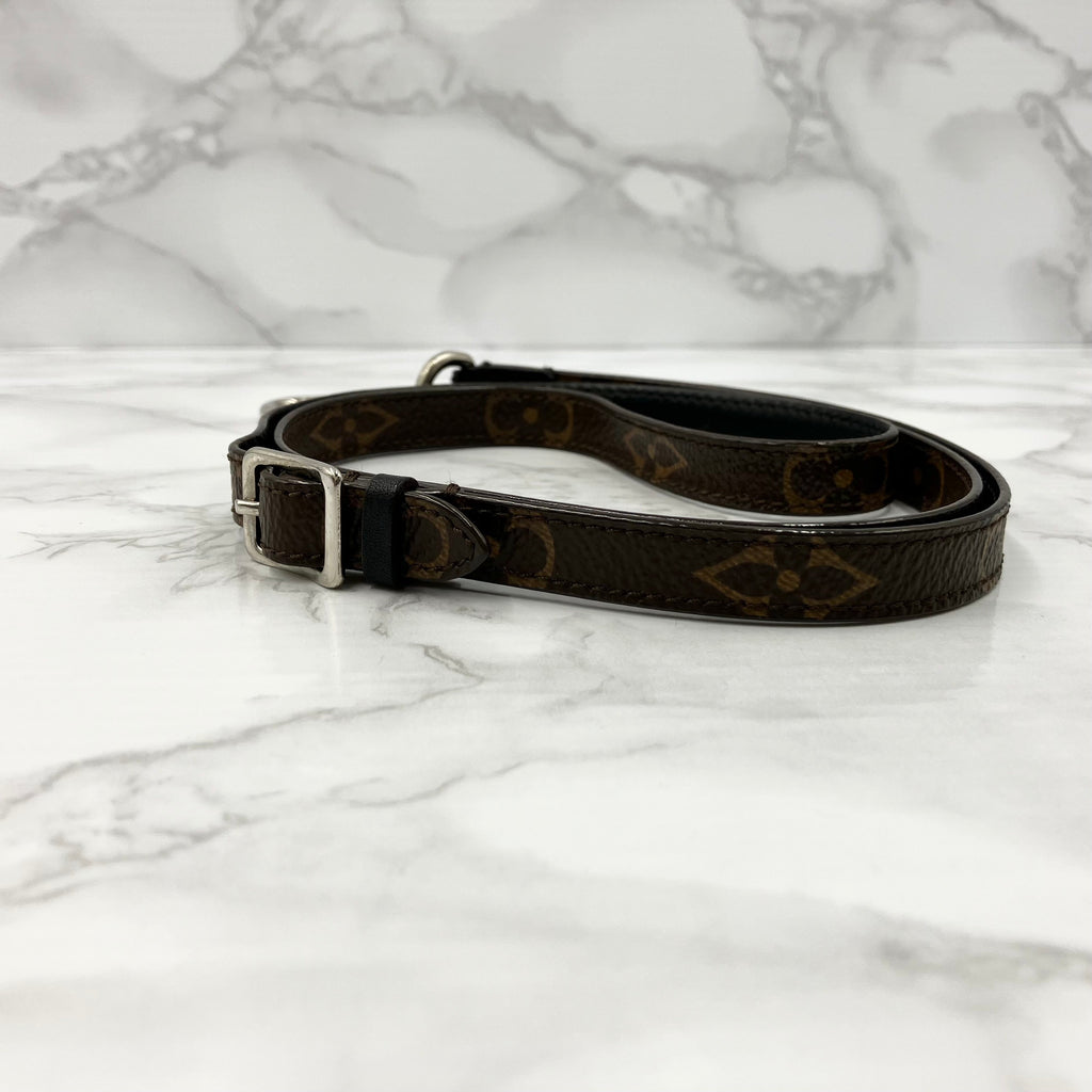 LOUIS VUITTON Monogram neck strap