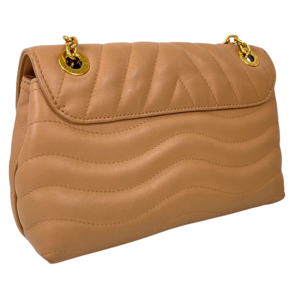 Women's New Wave Mm Chain Handbag Beige