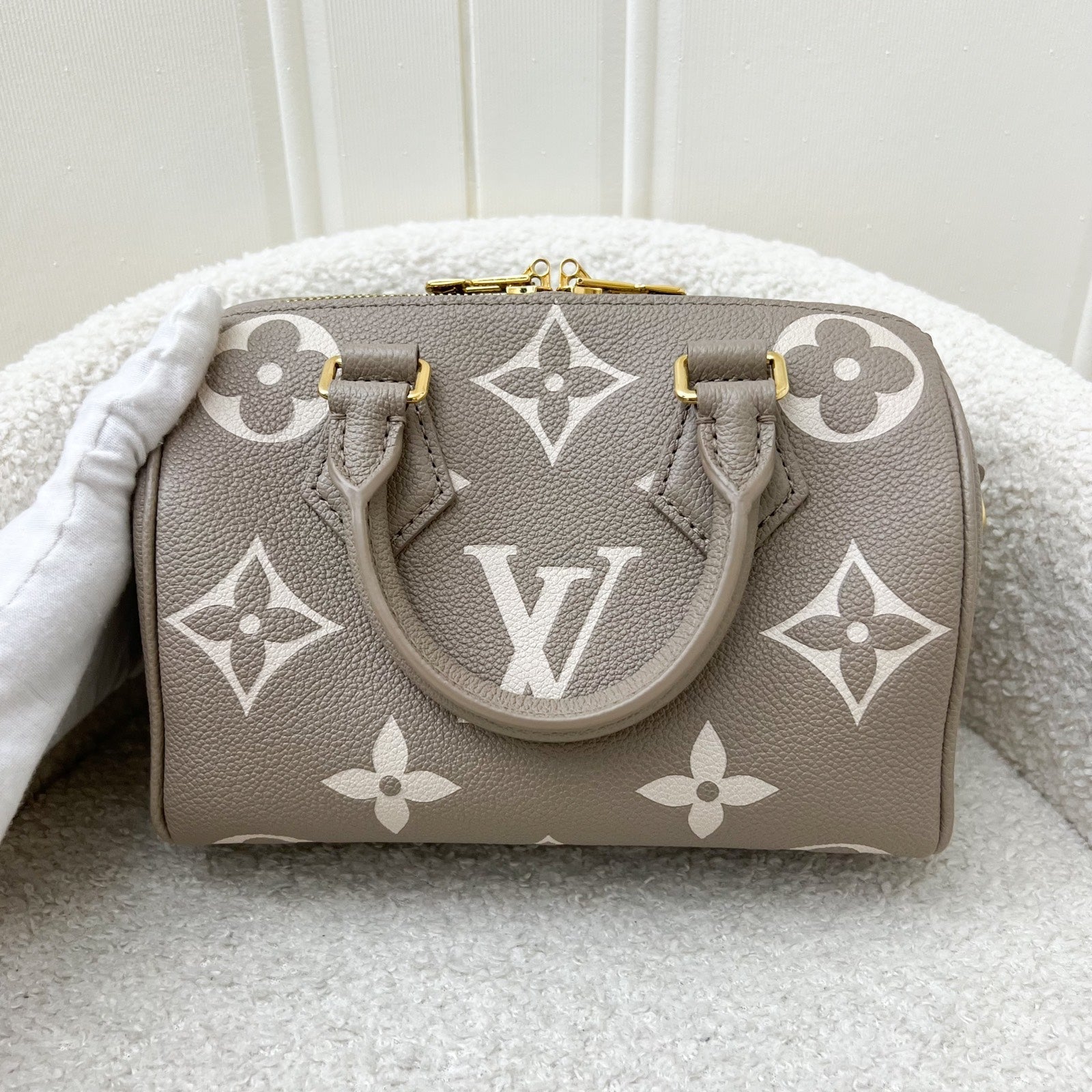 LV Speedy Bandouliere 20 in Tourterelle / Creme Giant Monogram Empreinte Leather and GHW