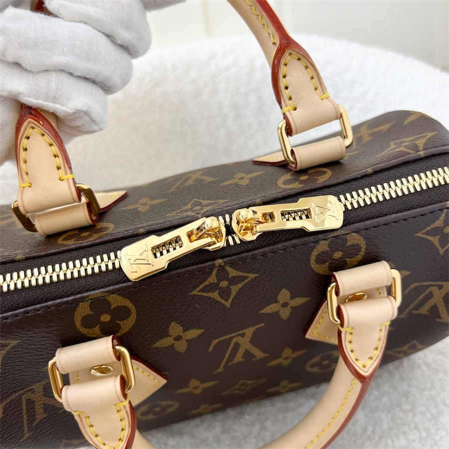 LV Speedy Bandouliere 20 in Monogram Canvas and Pink Patterned Strap
