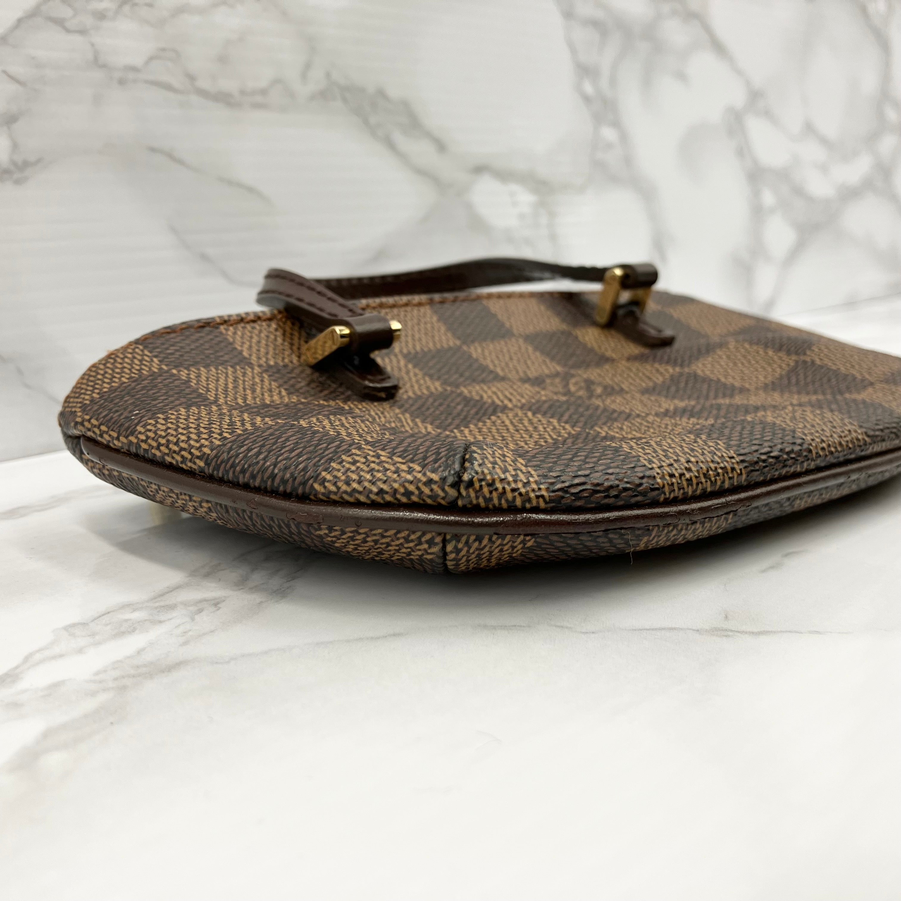 LOUSI VUITTON Damier Manosk GM