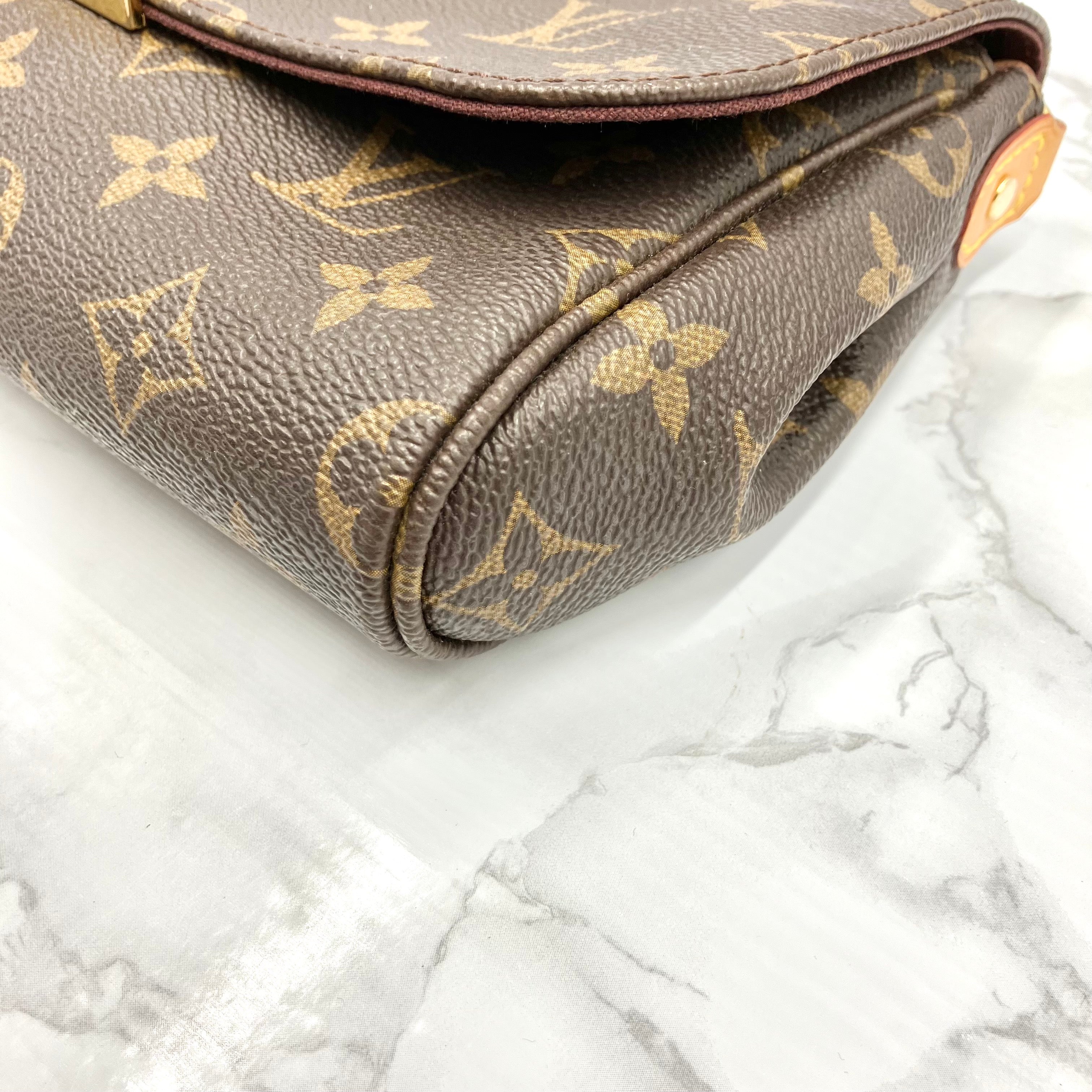 LOUIS VUITTON Monogram Favorit