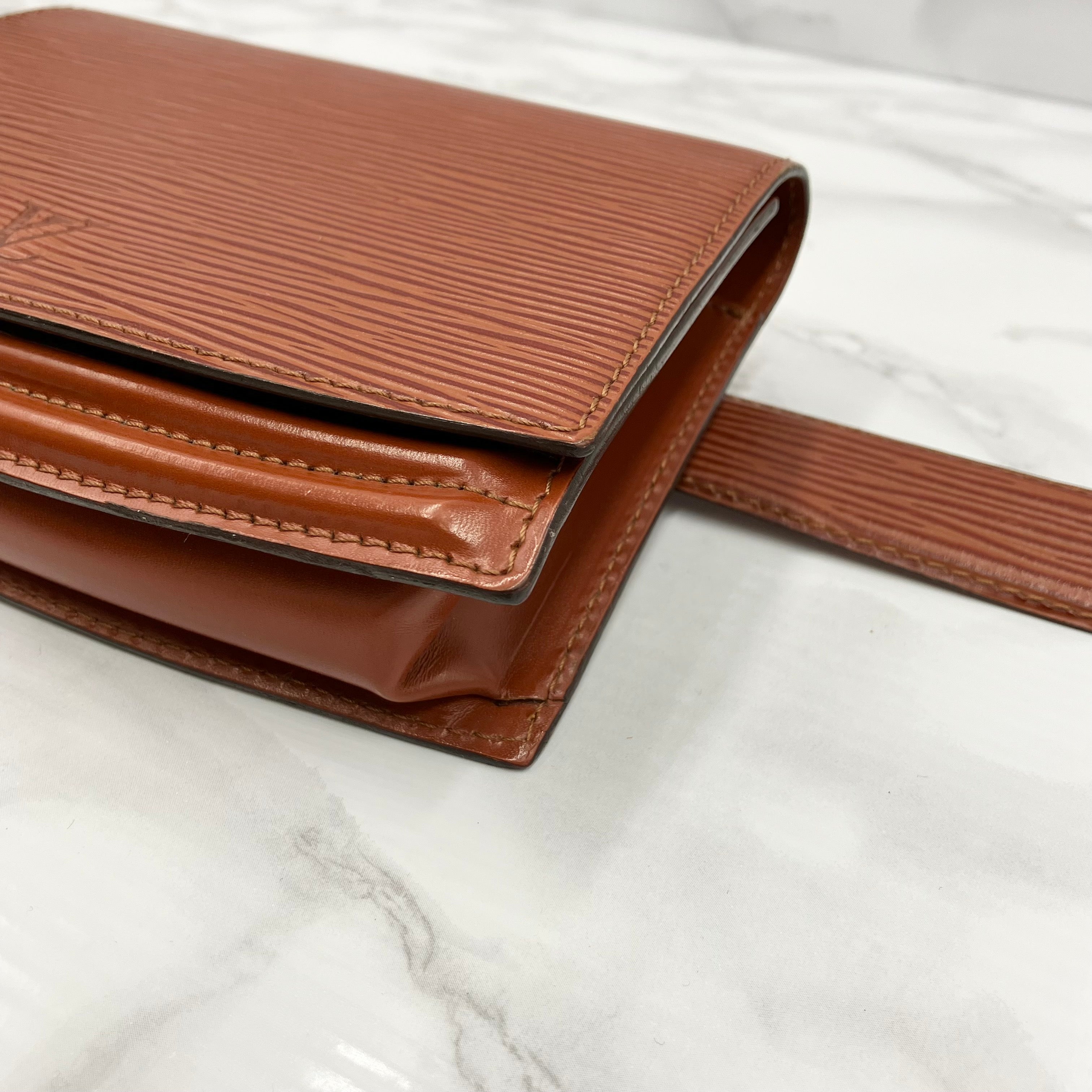 LOUIS VUITTON Epi Tirshet Waist Bag