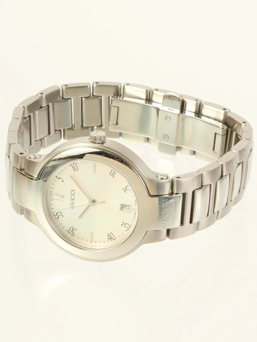 GUCCI Boys Round Logo Face Watch Silver