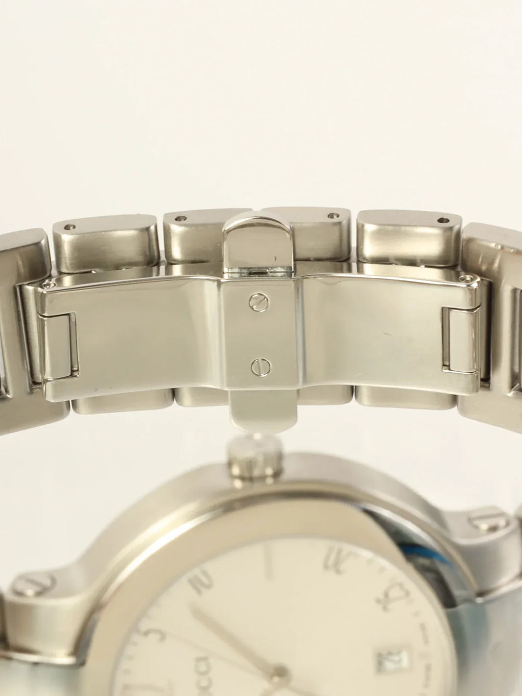 GUCCI Boys Round Logo Face Watch Silver