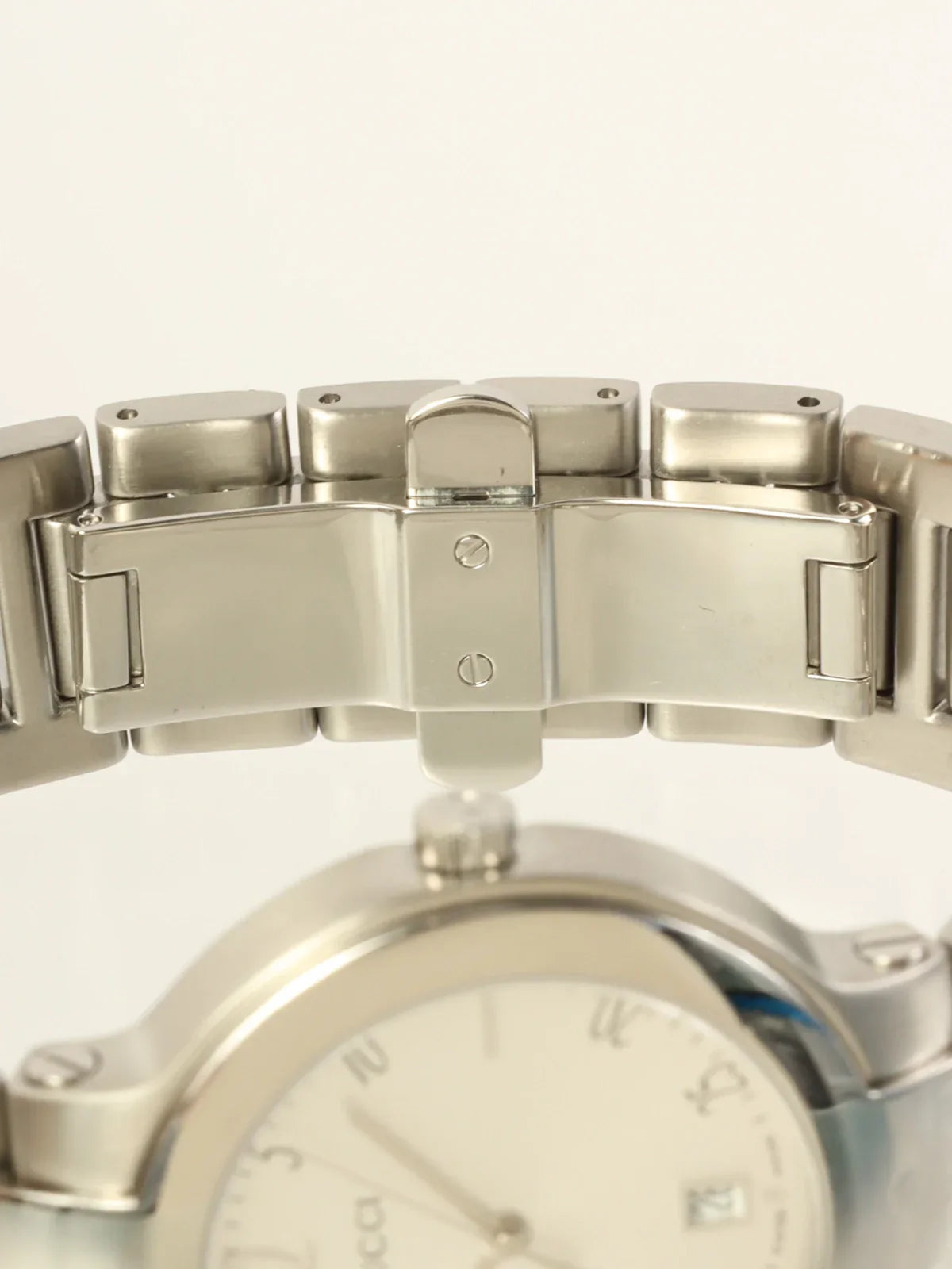 GUCCI Boys Round Logo Face Watch Silver