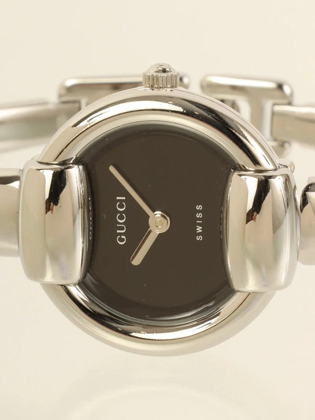 GUCCI Round Face Bangle Watch Silver