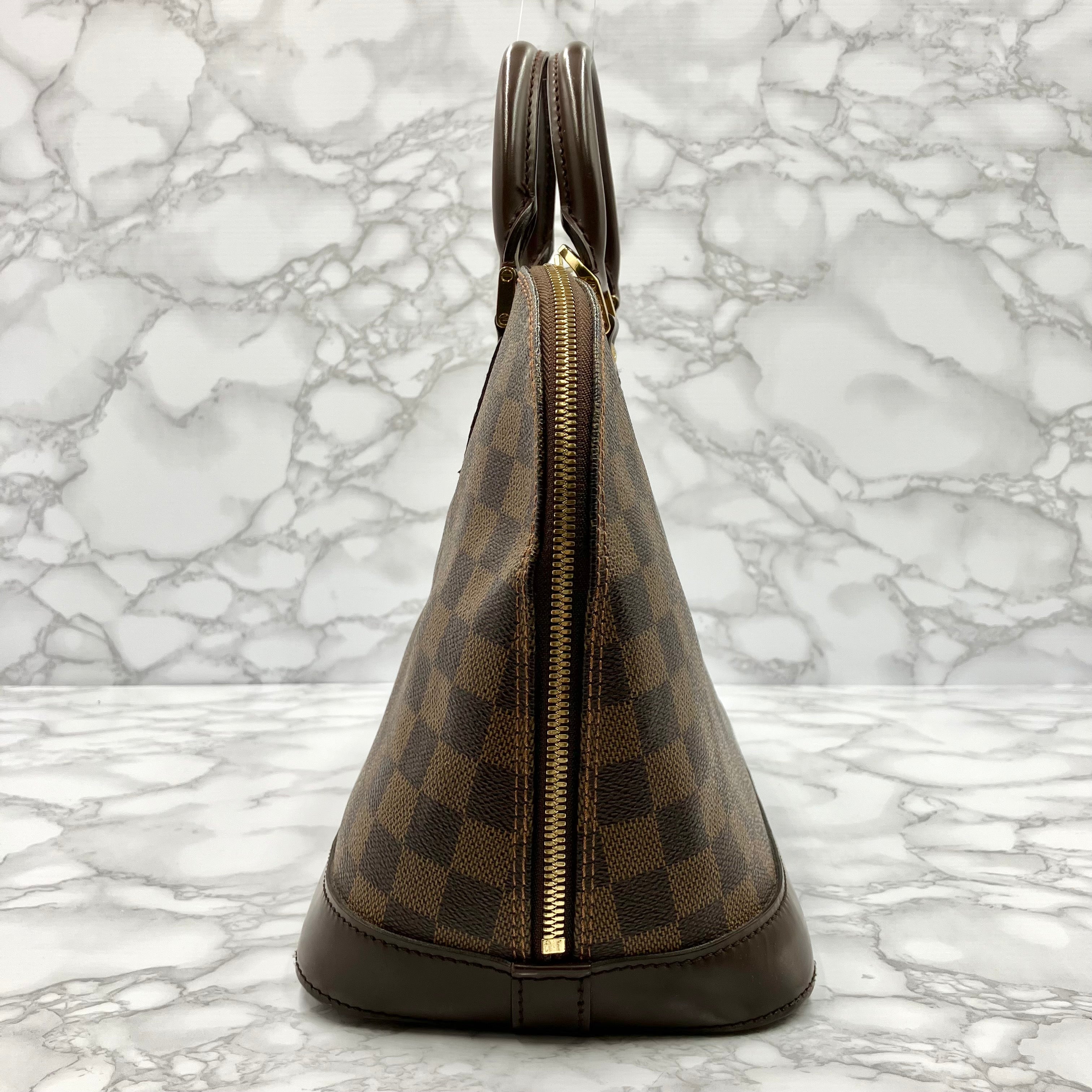 LOUIS VUITTON Damier Alma PM