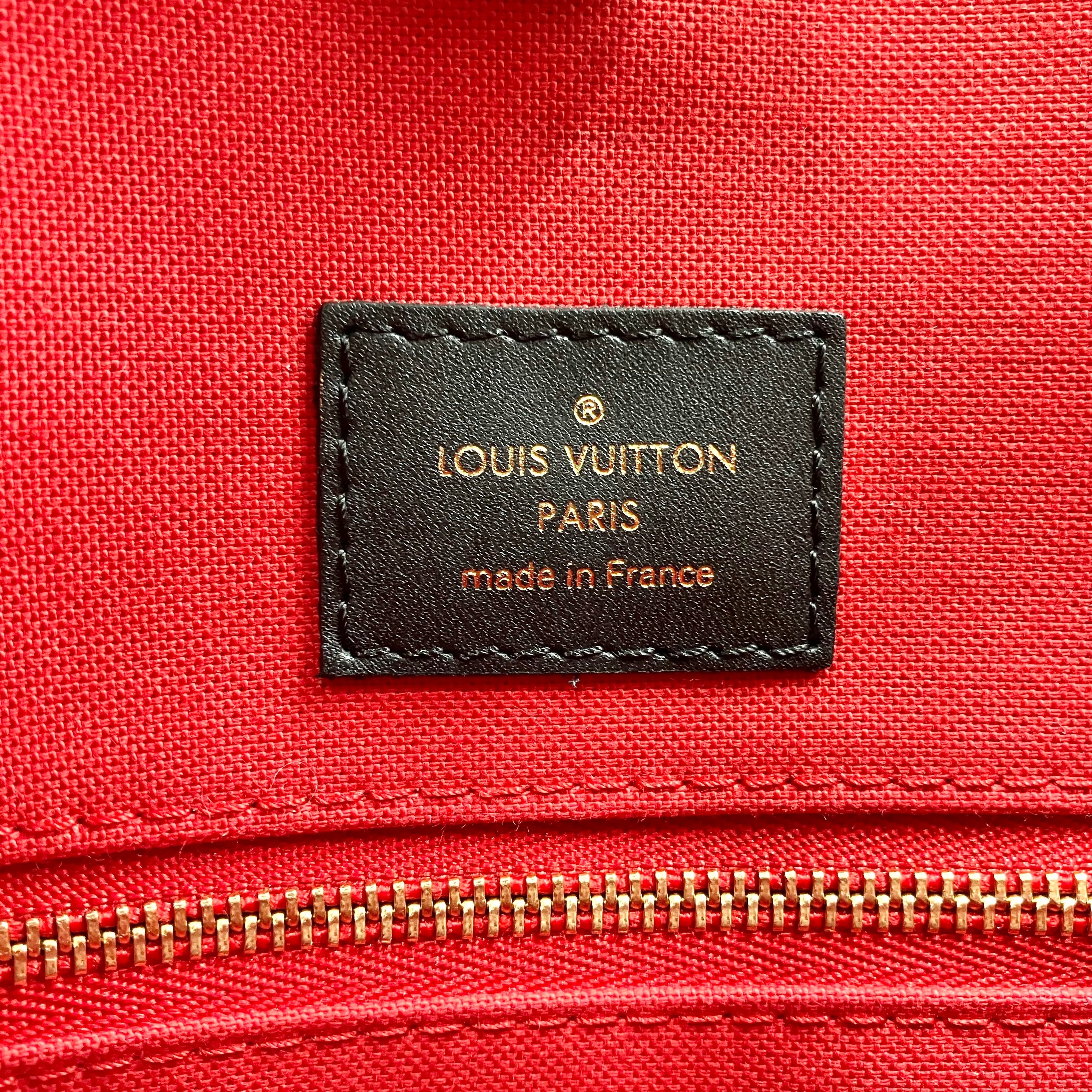 LOUIS VUITTON Monogram Giant Reverse On The Go MM