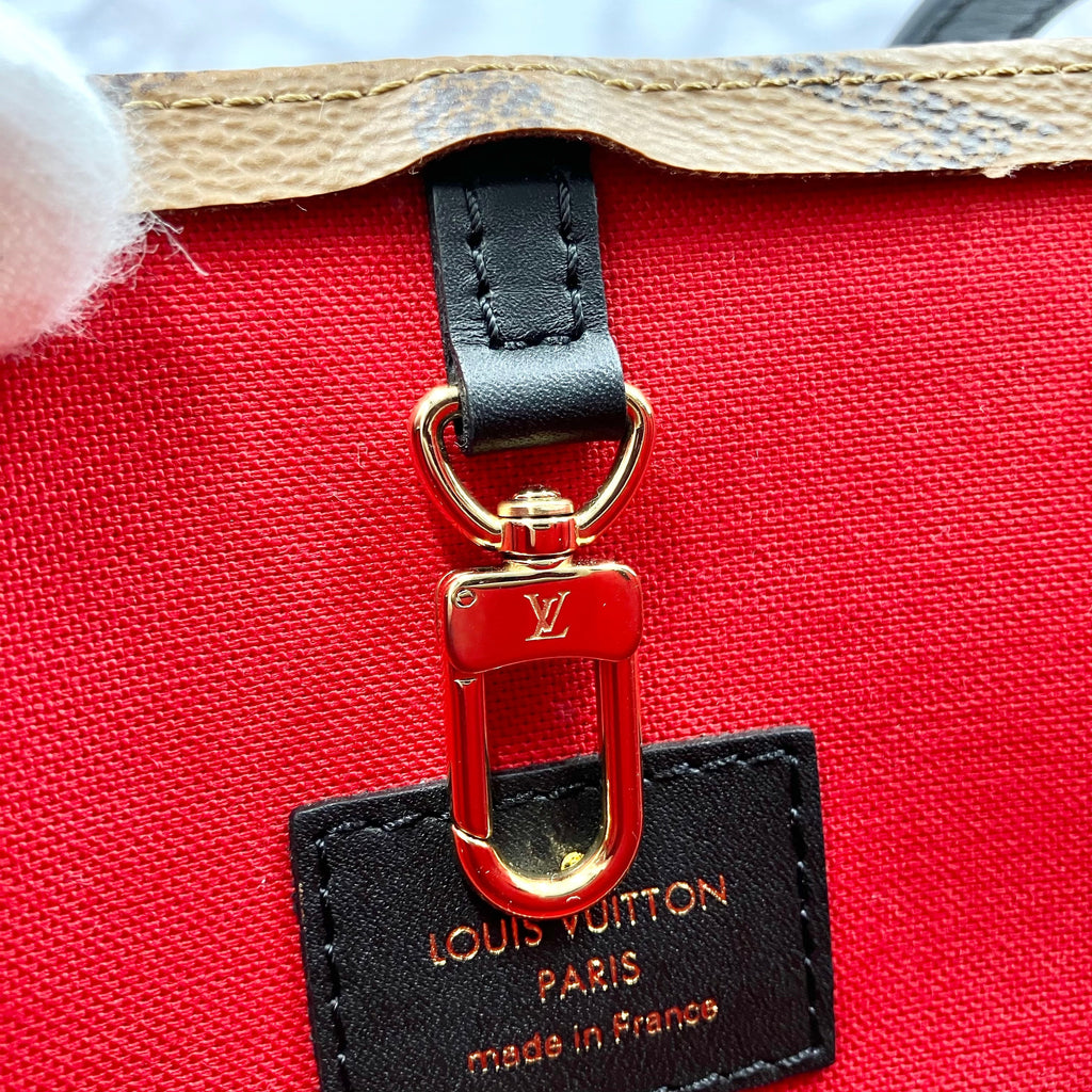 LOUIS VUITTON Monogram Giant Reverse On The Go MM