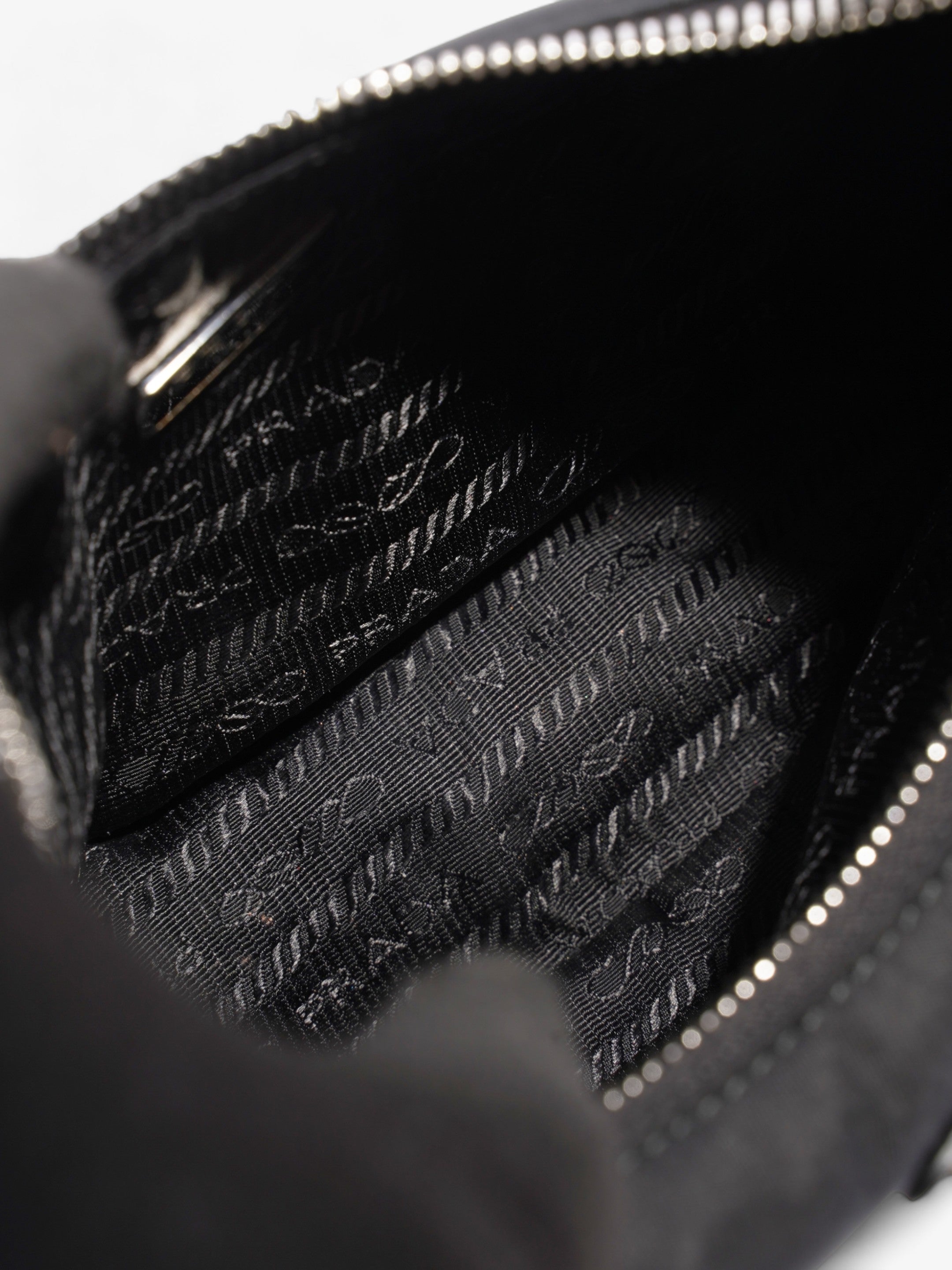 Prada Re-Edition 2005 Black Re Nylon
