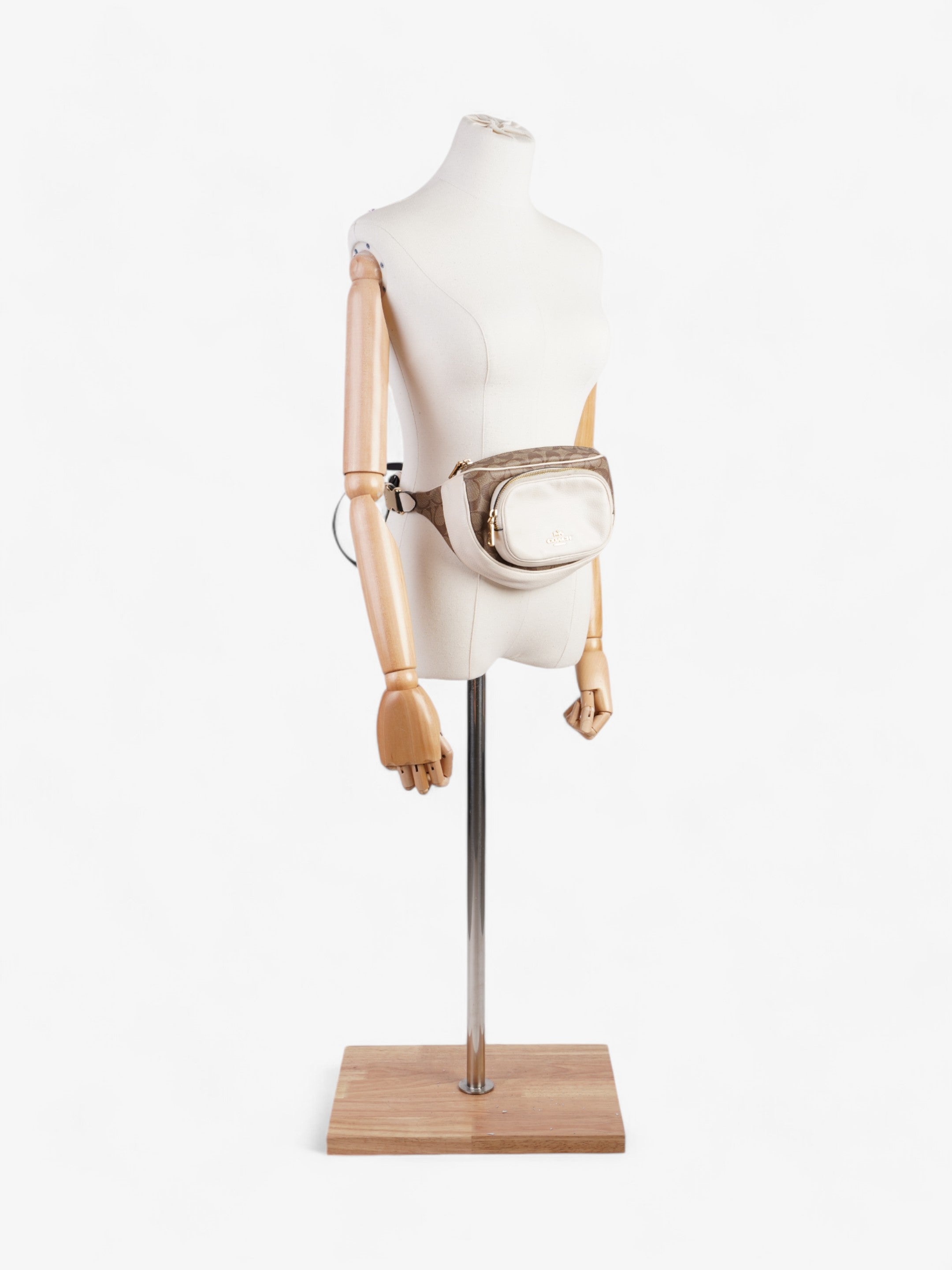Coach Court Bum Bag Cream / Beige Canvas