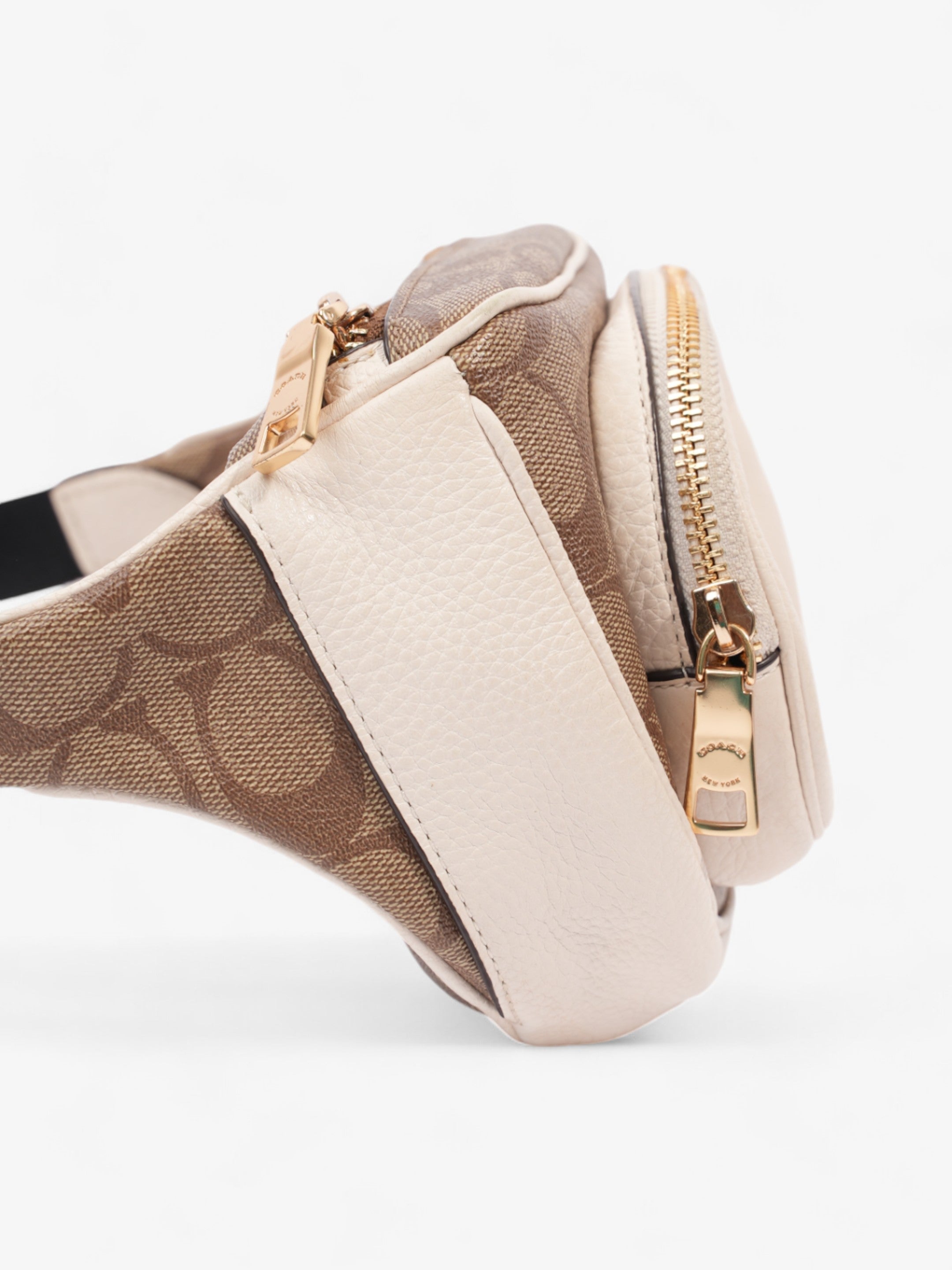 Coach Court Bum Bag Cream / Beige Canvas