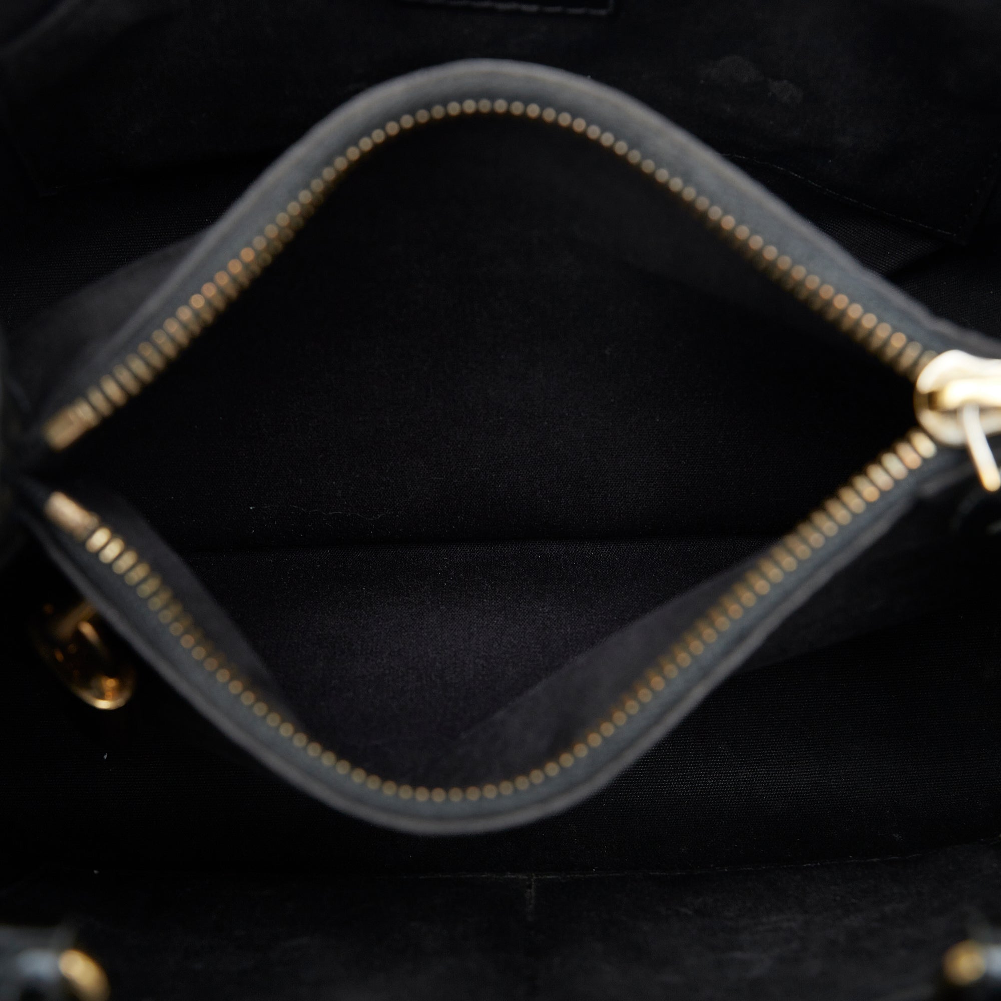 Louis Vuitton Montaigne BB Black Vernis