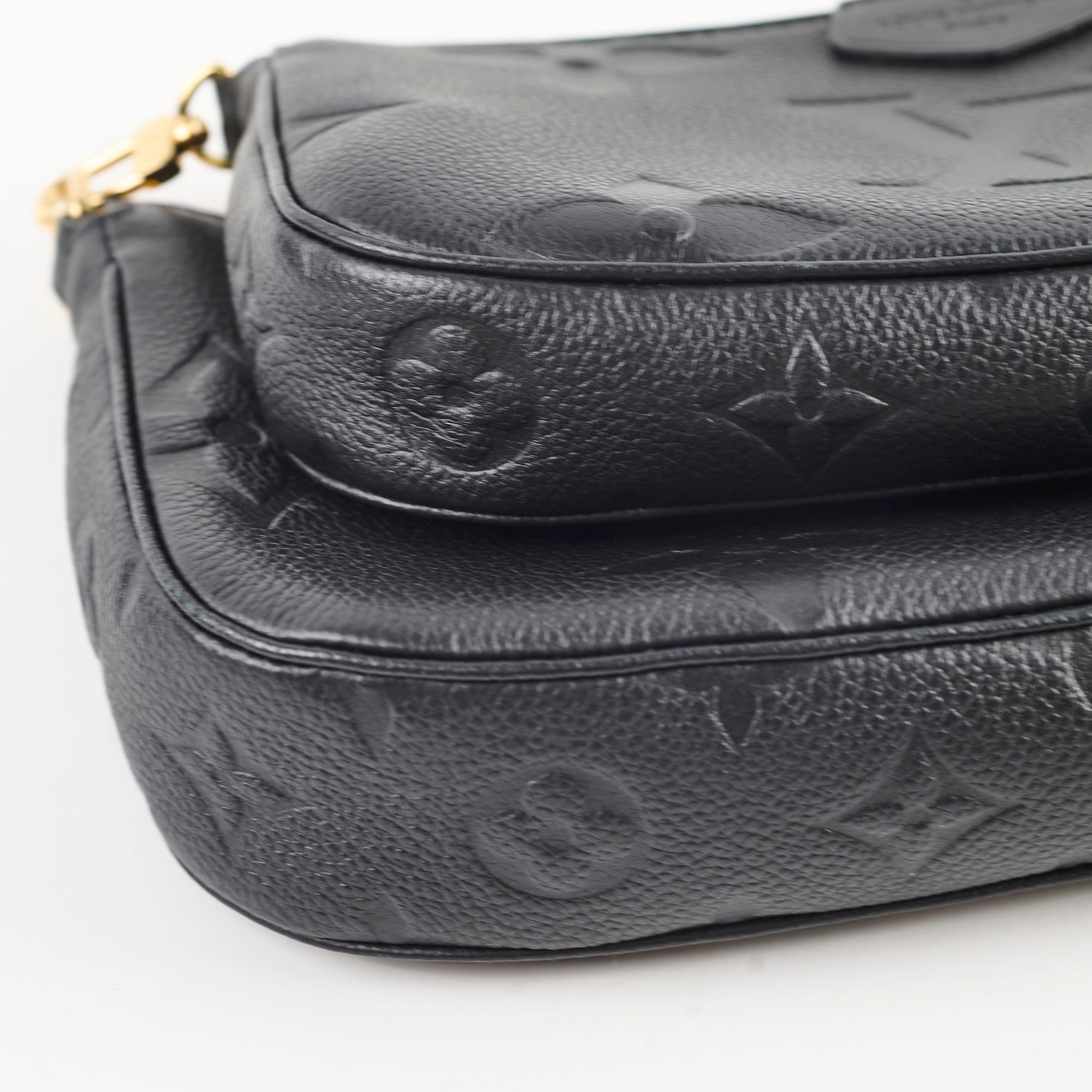 Louis Vuitton Multi Pochette Accessories Black