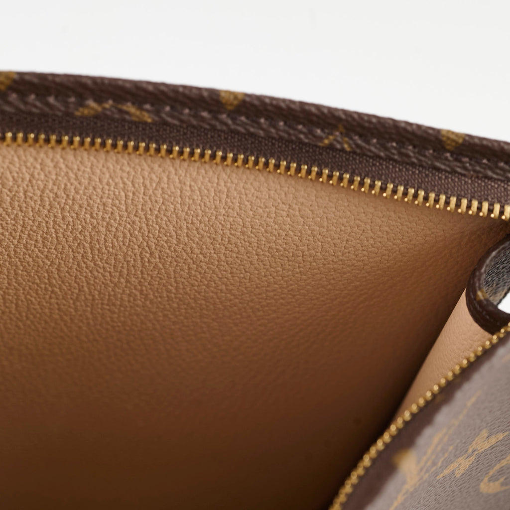 Louis Vuitton Toiletry Monogram 26