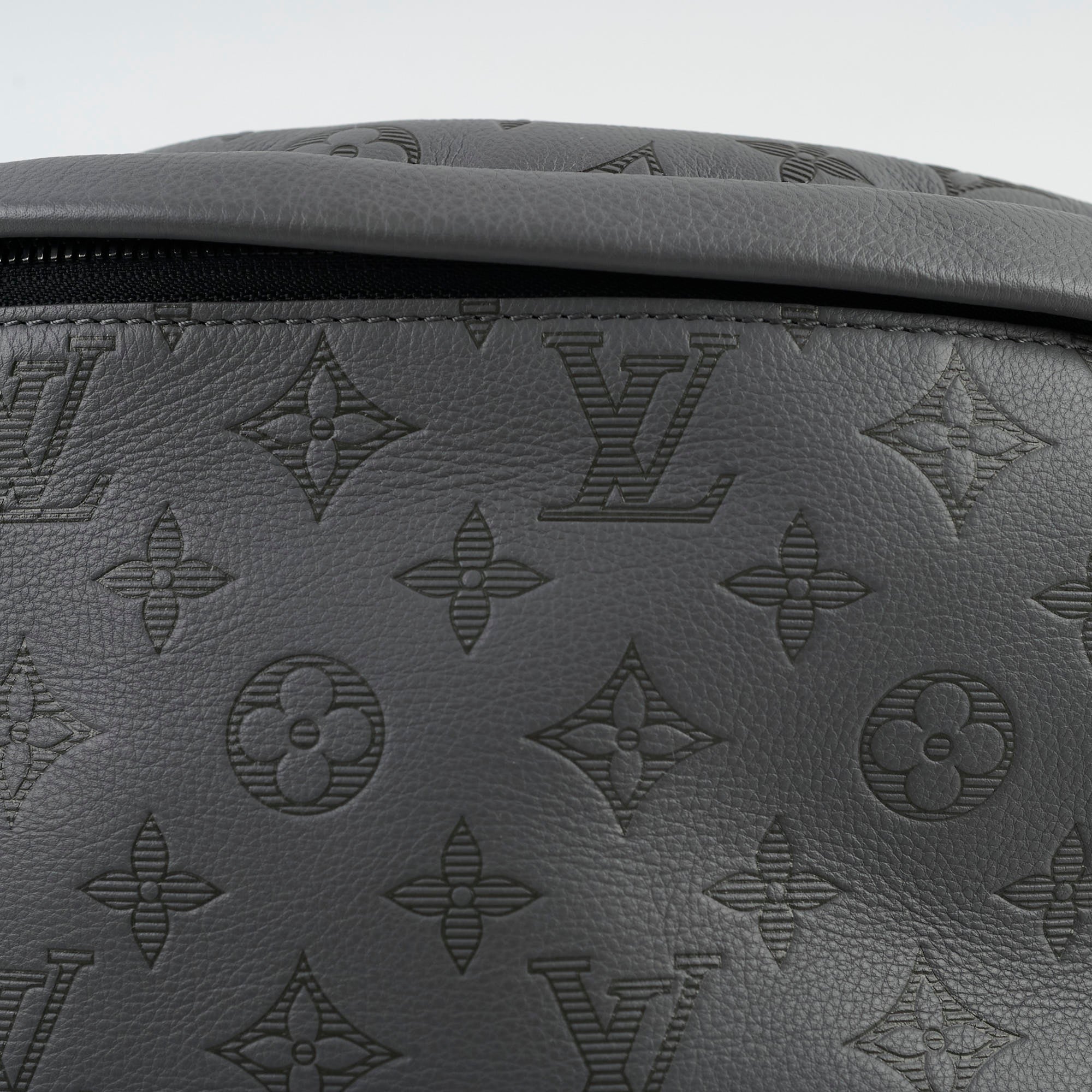 Louis Vuitton Bumbag Grey Leather