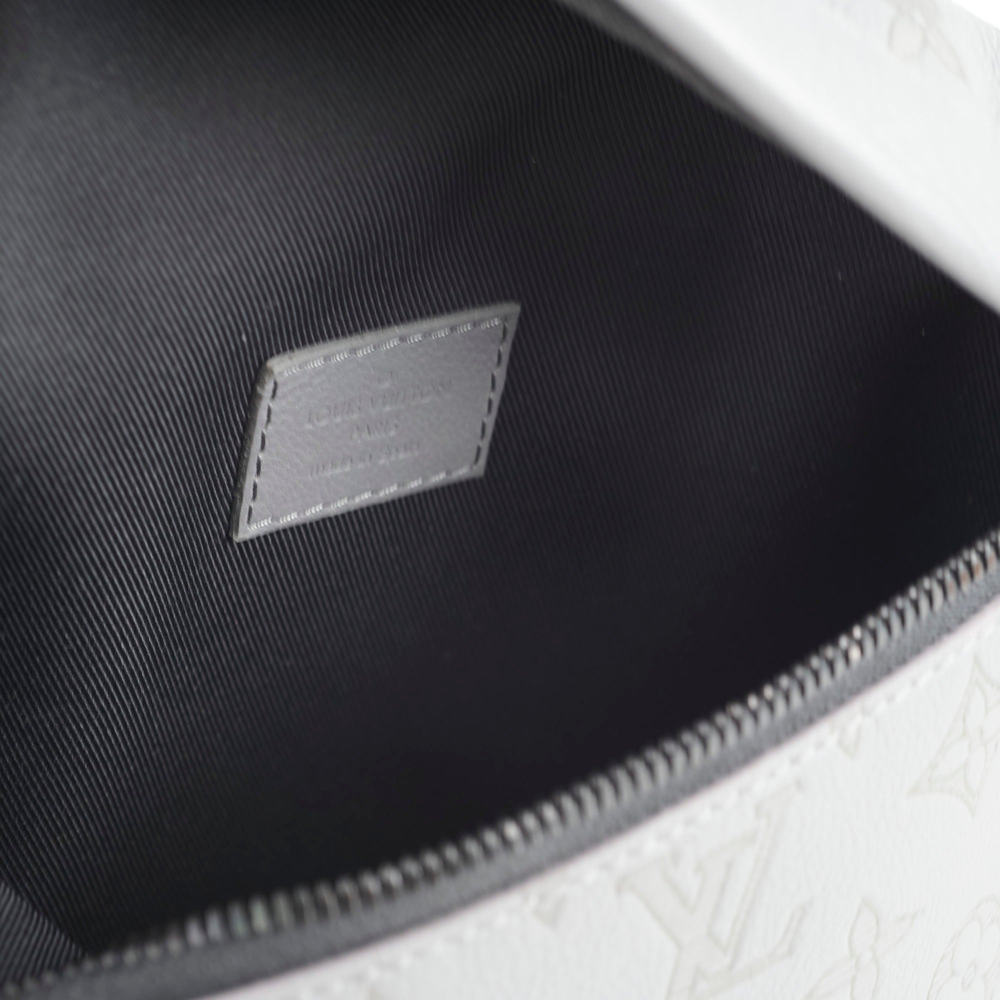 Louis Vuitton Bumbag Grey Leather