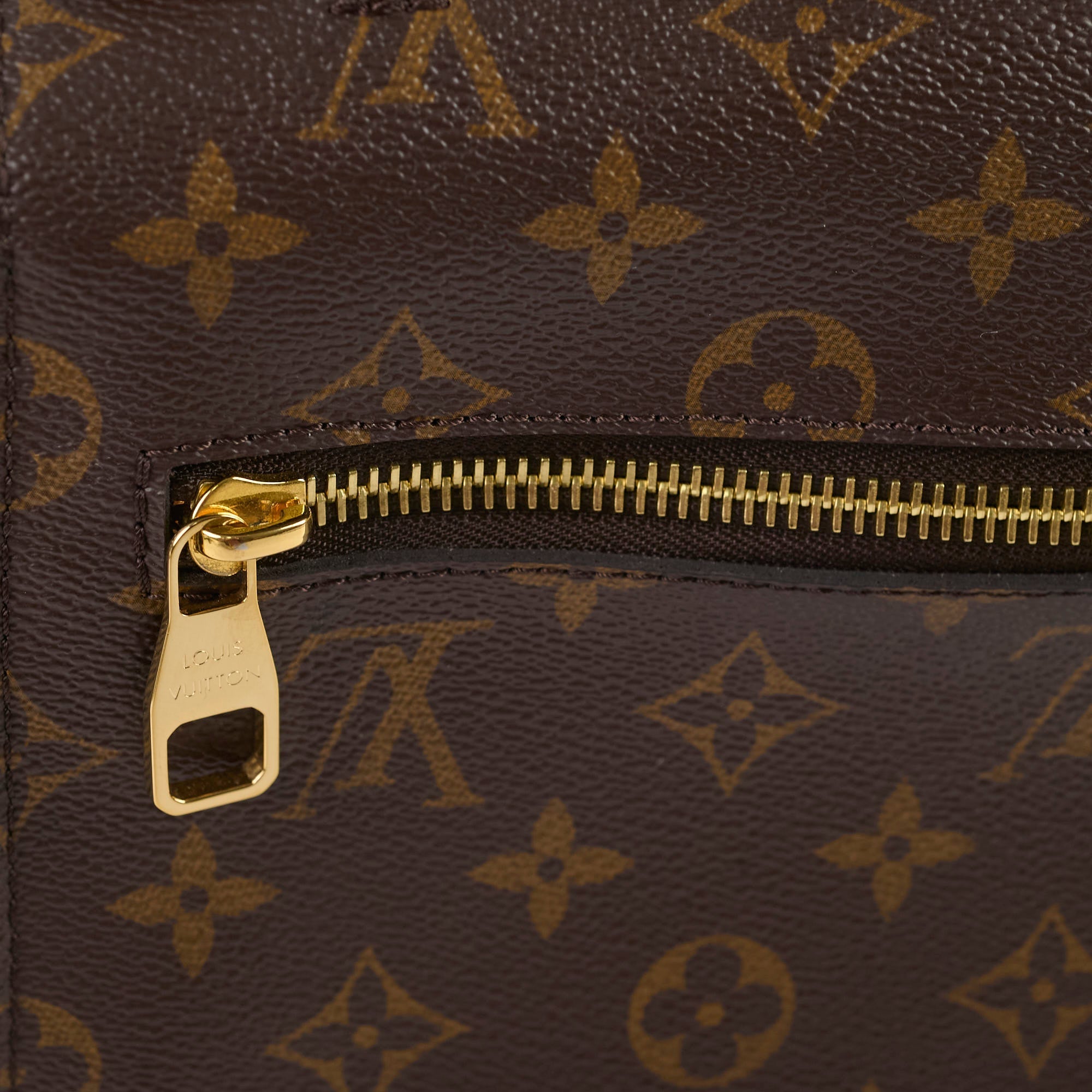 Louis Vuitton Pochette Metis Monogram