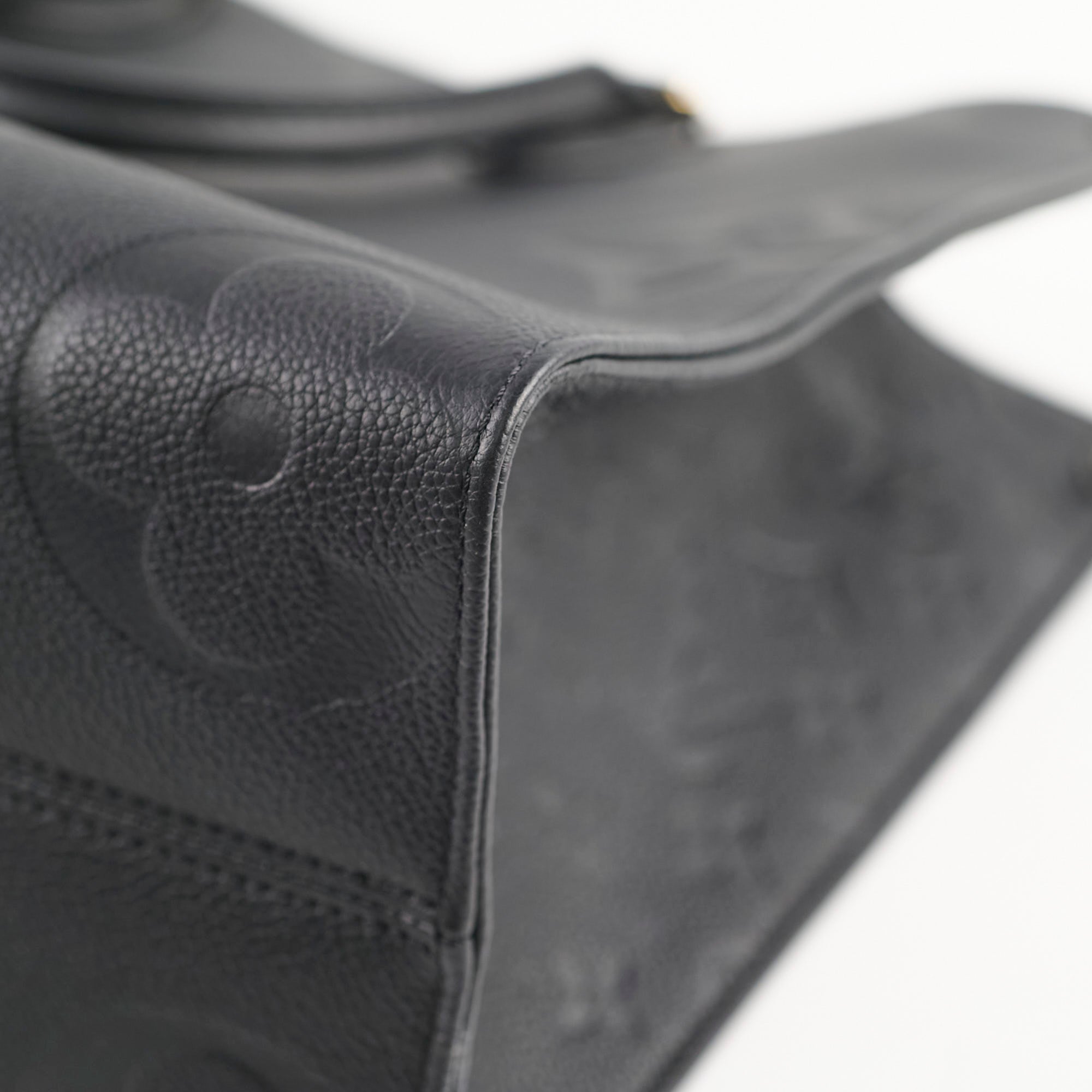 Louis Vuitton On The Go MM Black Empreinte