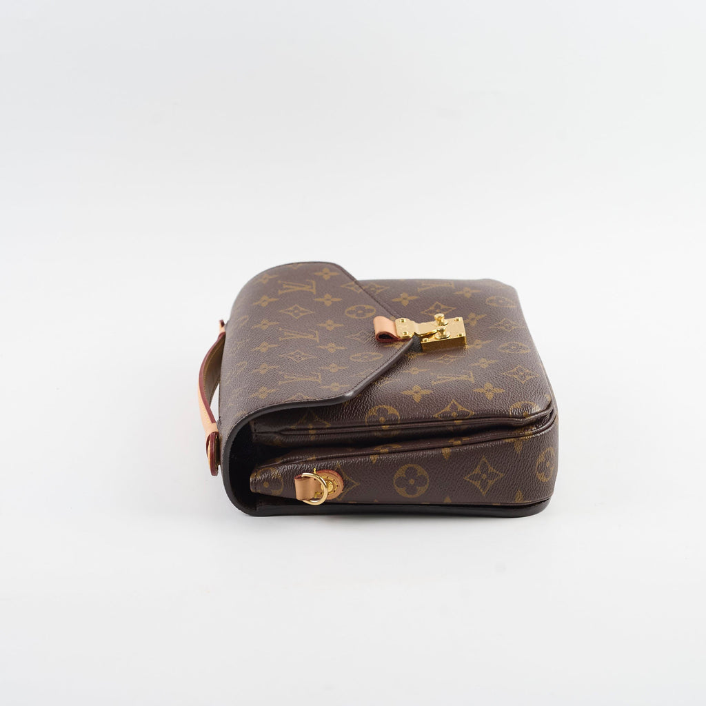 Louis Vuitton Pochette Metis Monogram
