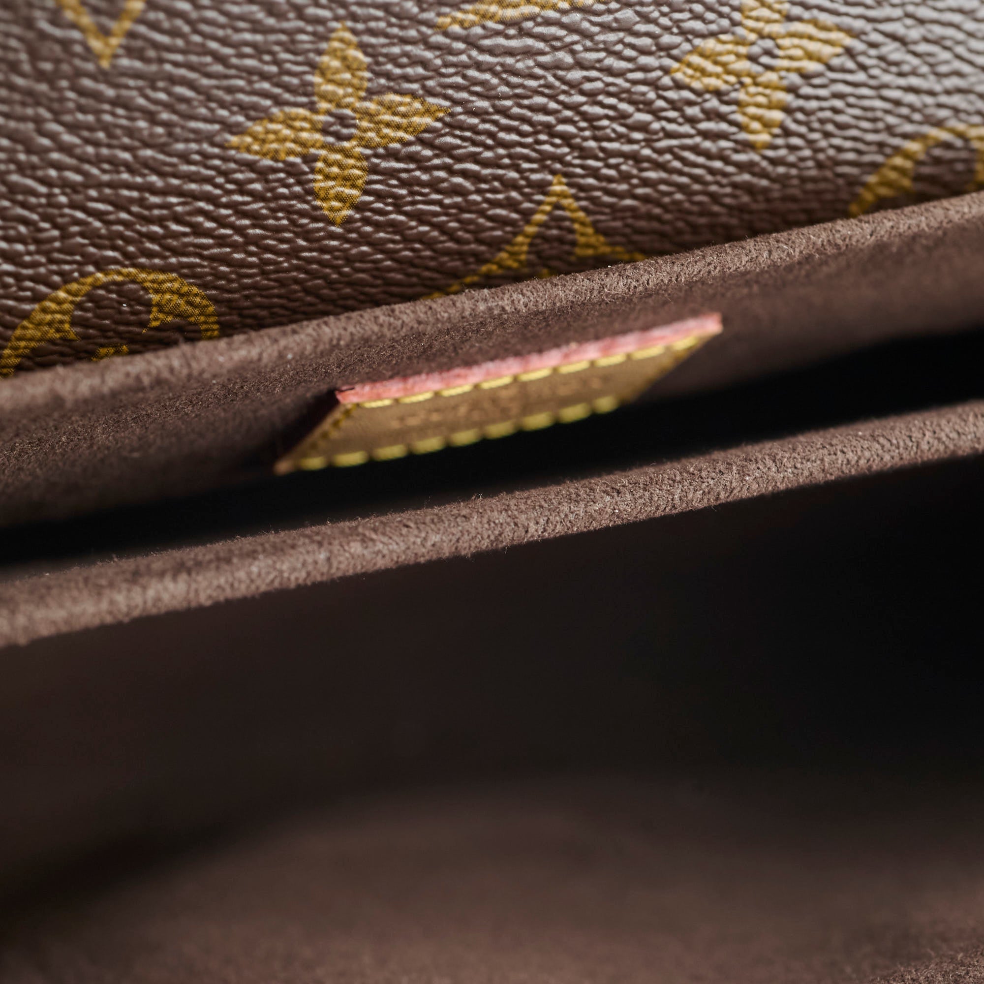 Louis Vuitton Pochette Metis Monogram