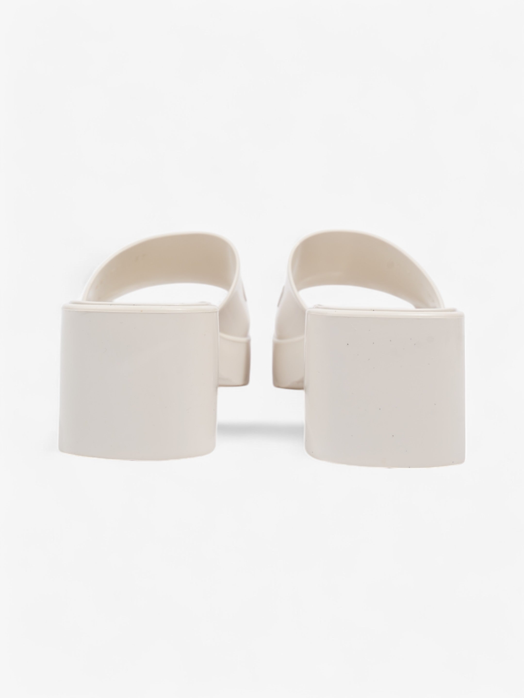 Gucci Logo Embossed Sandals 50 Cream Rubber EU 37 UK 4