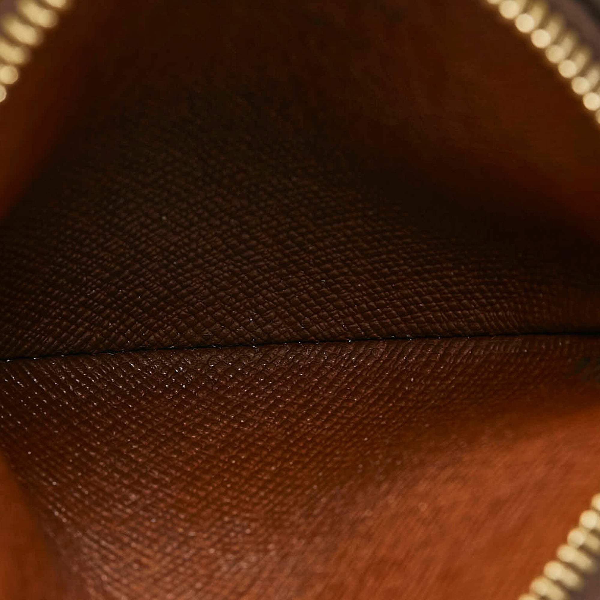 Louis Vuitton Porte-Monnaie Round Coin Monogram Canvas