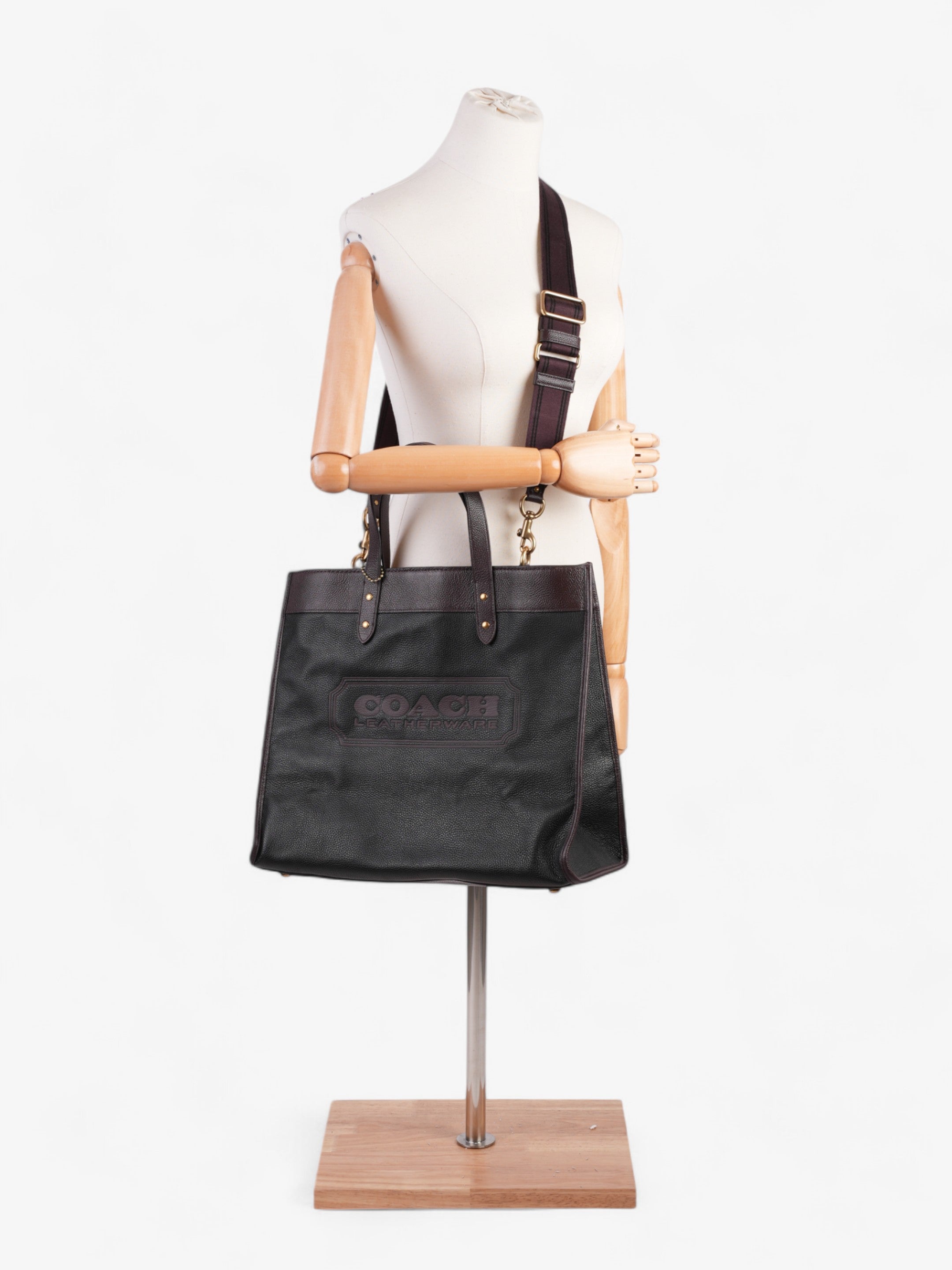 Coach Field Tote Black / Oxblood Leather 40