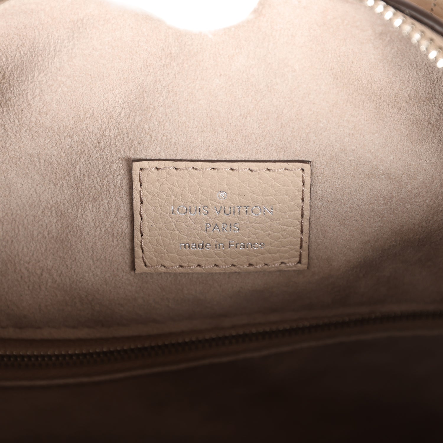 Louis Vuitton Why Knot MM Galet Mahina Silver Hardware