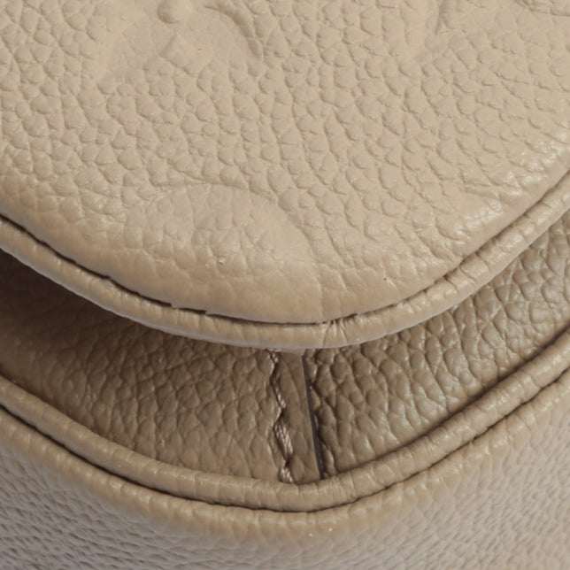 LOUIS VUITTON Pochette Metis MM -Empreinte Turtledove