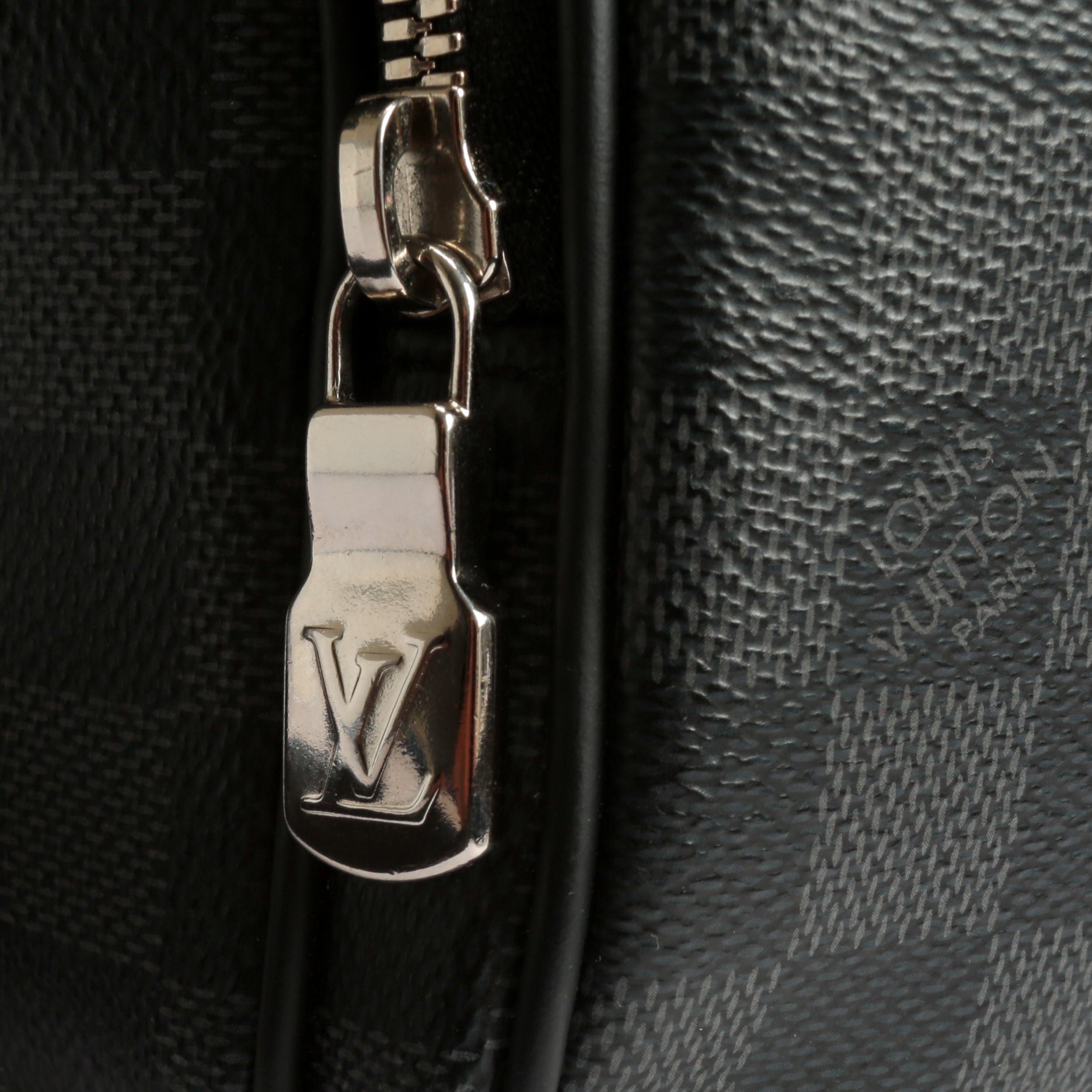 LOUIS VUITTON Icare NM Damier Graphite
