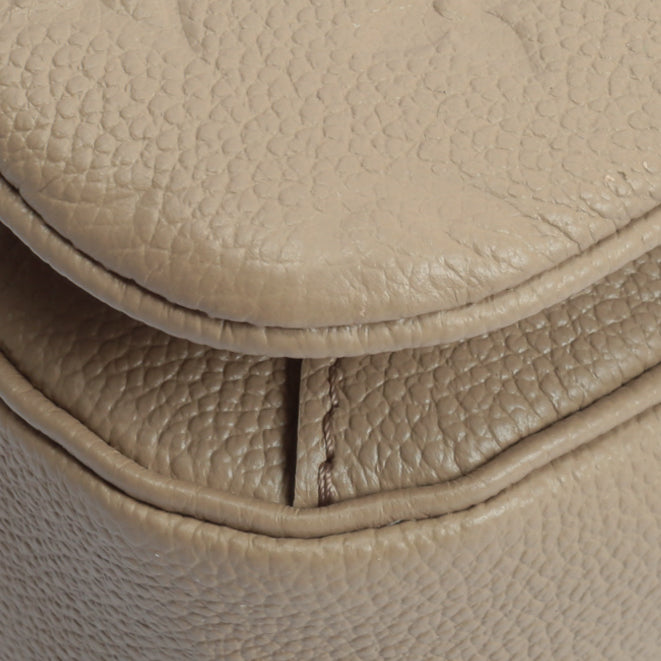 LOUIS VUITTON Pochette Metis MM -Empreinte Turtledove