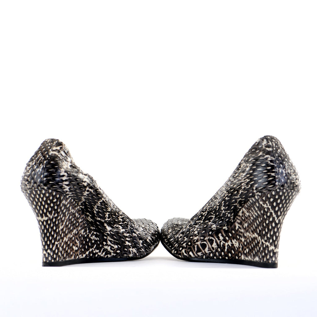 Grey Snakeskin Scrunch Wedges