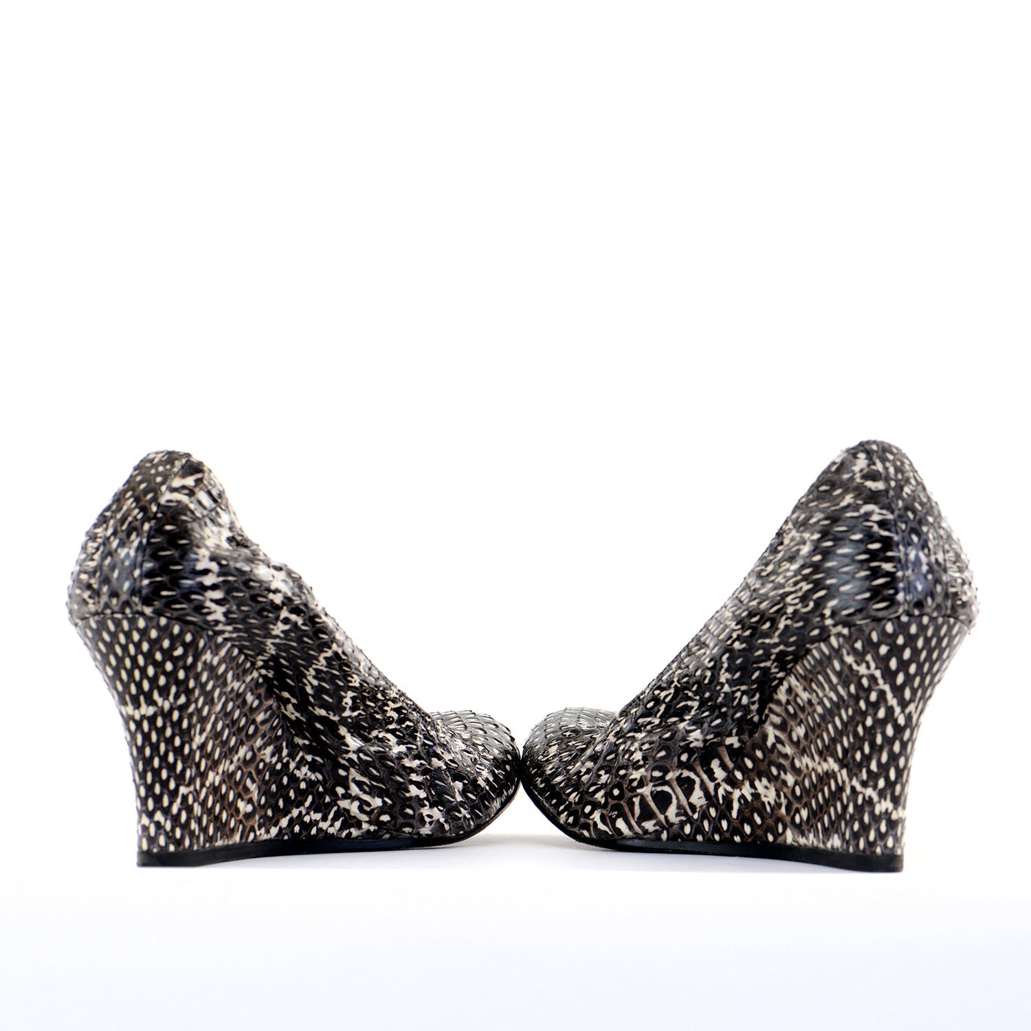 Grey Snakeskin Scrunch Wedges