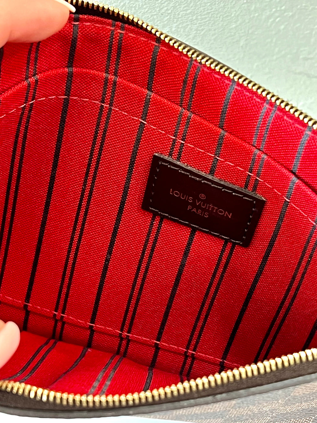 LOUIS VUITTON DAMIER EBENE MM GM POCHETTE CERISE