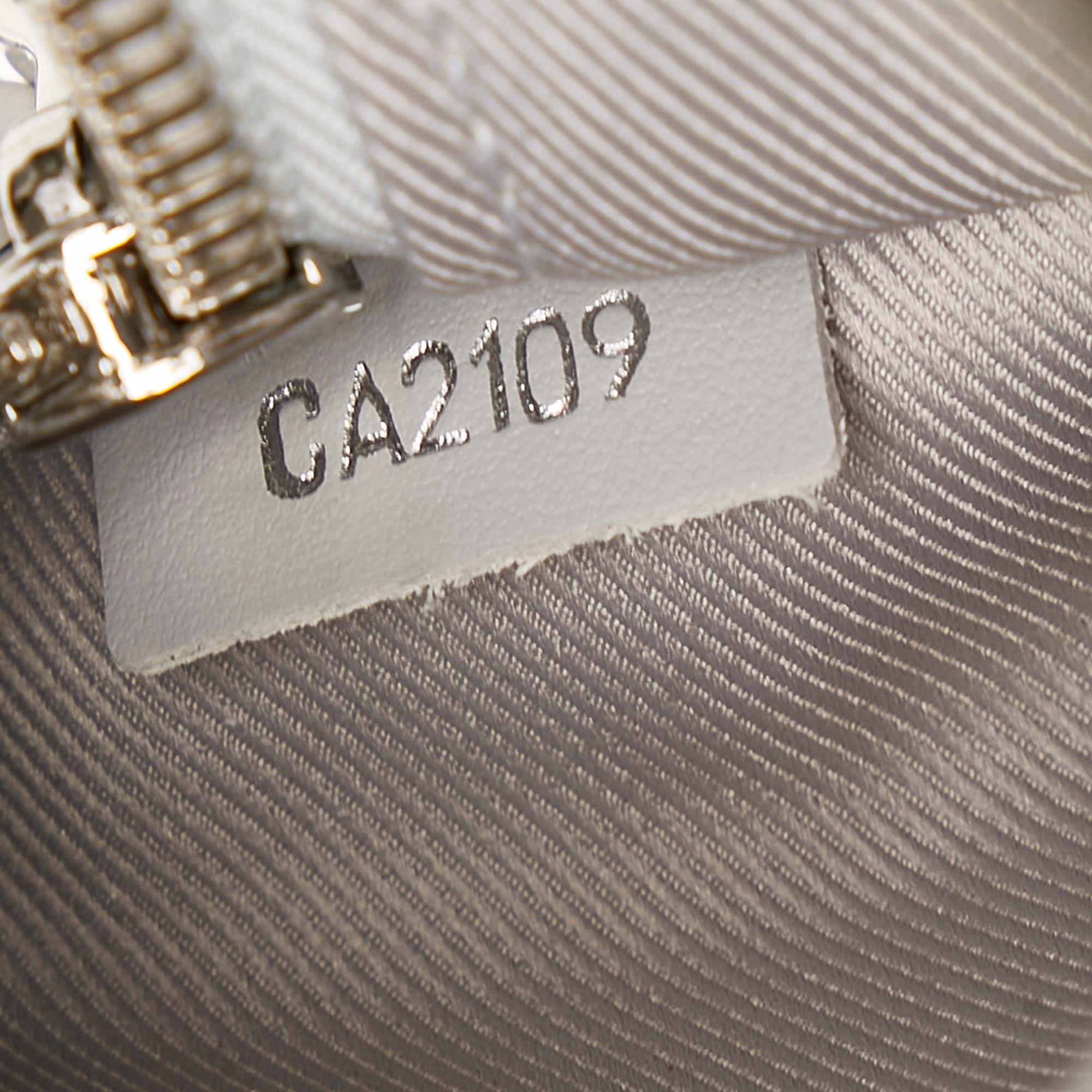 Louis Vuitton Monogram Logo Story Double Flat