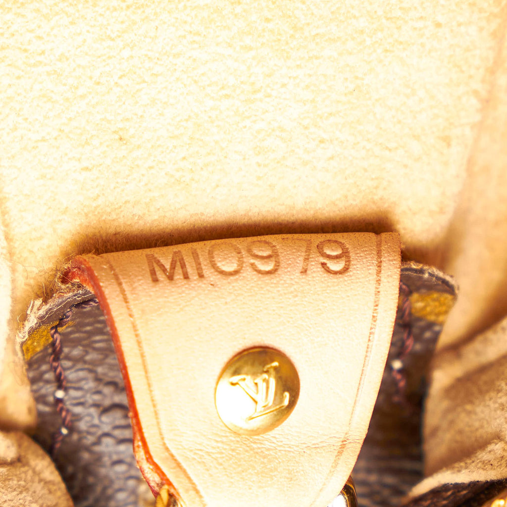 Louis Vuitton Monogram Looping GM