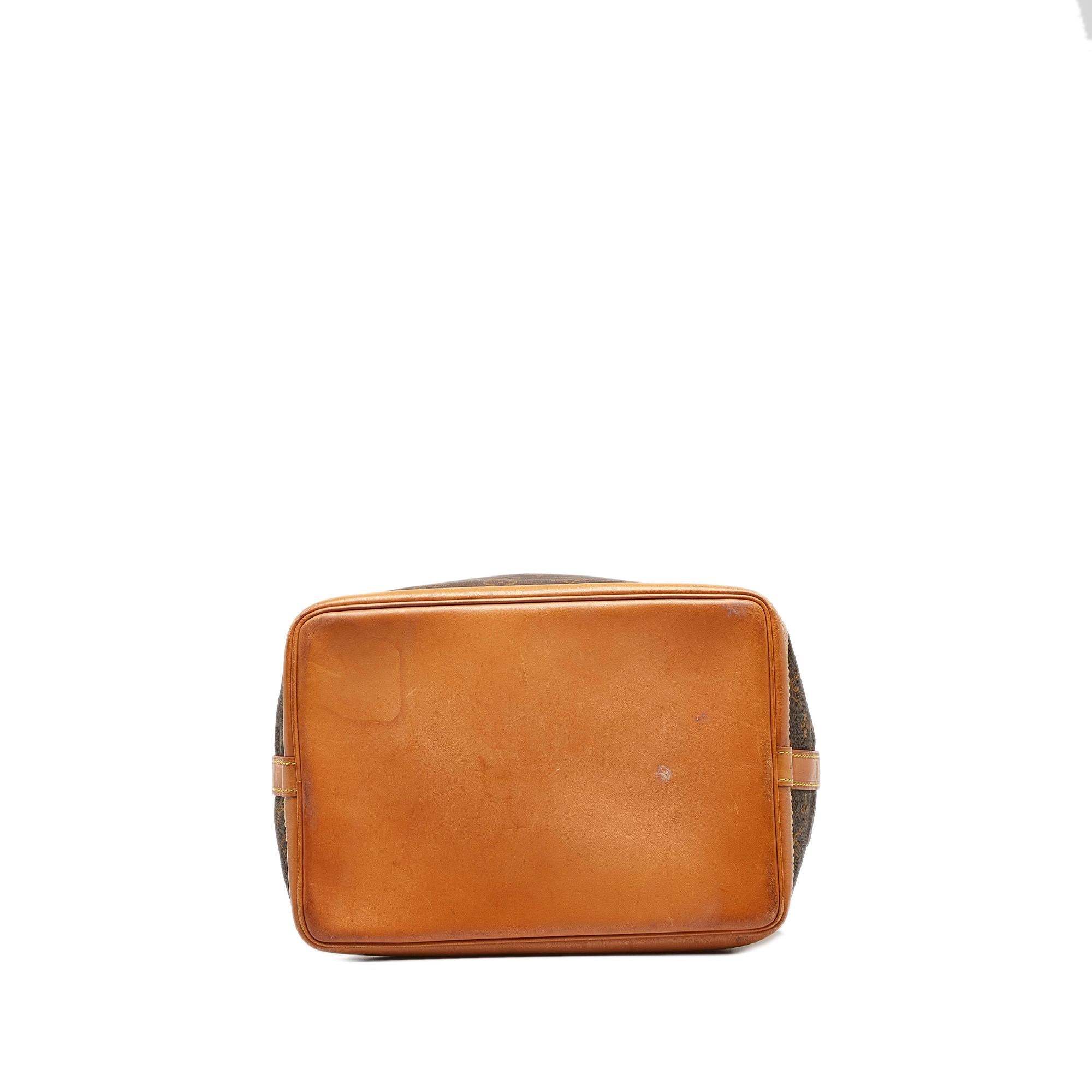 Louis Vuitton Monogram Noe GM (SHG-qANSCN)