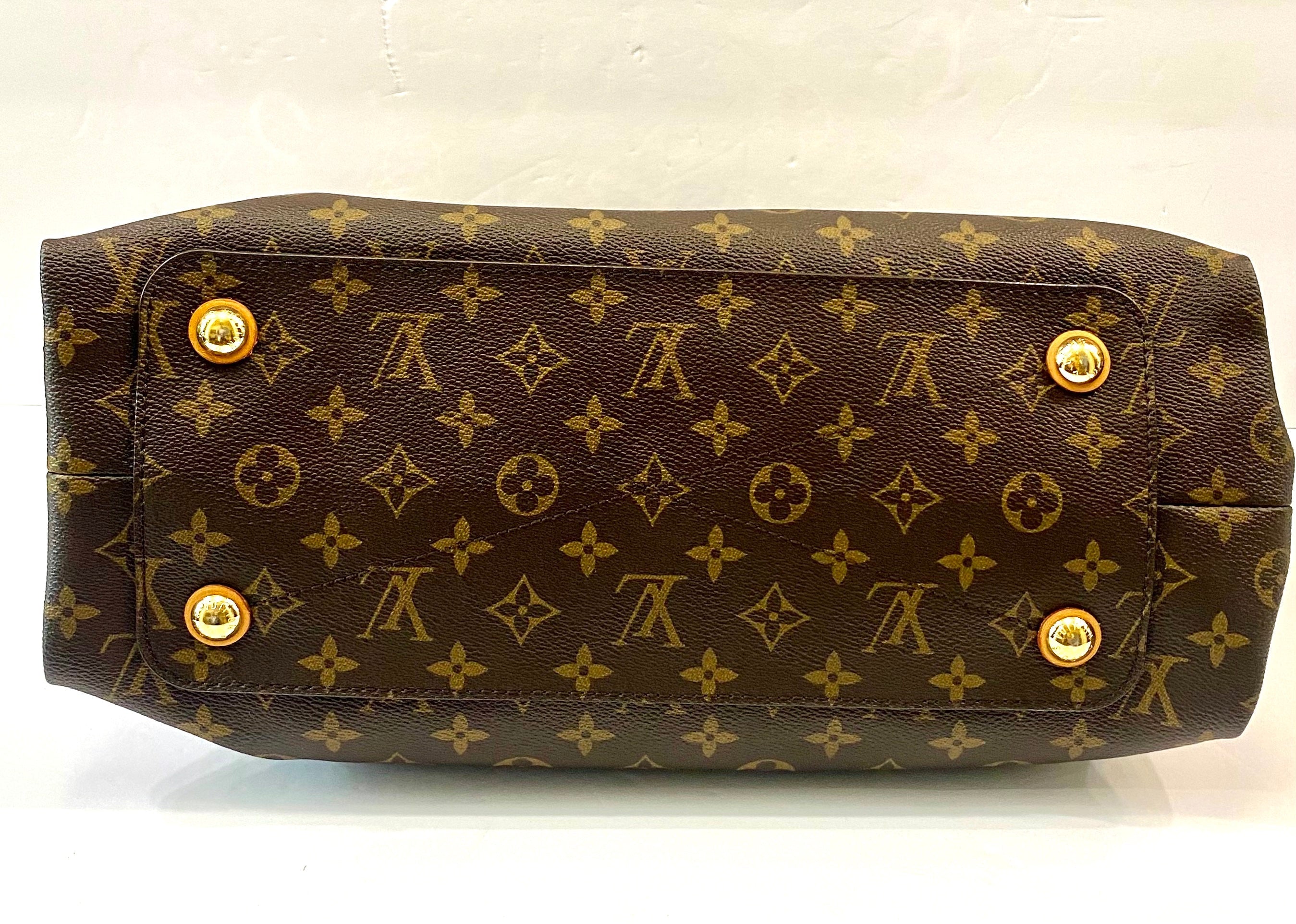 LOUIS VUITTON MONOGRAM OLYMPE SHOULDER BAG
