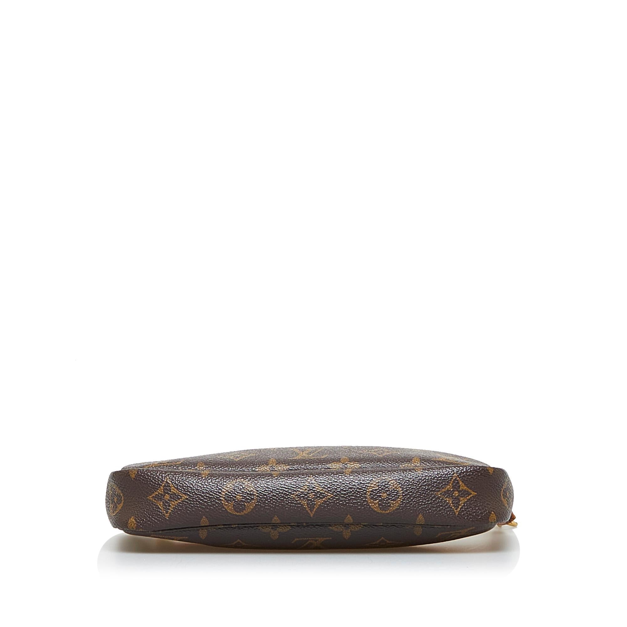 Louis Vuitton Monogram Pochette Accessoires (SHG-iEKLv6)