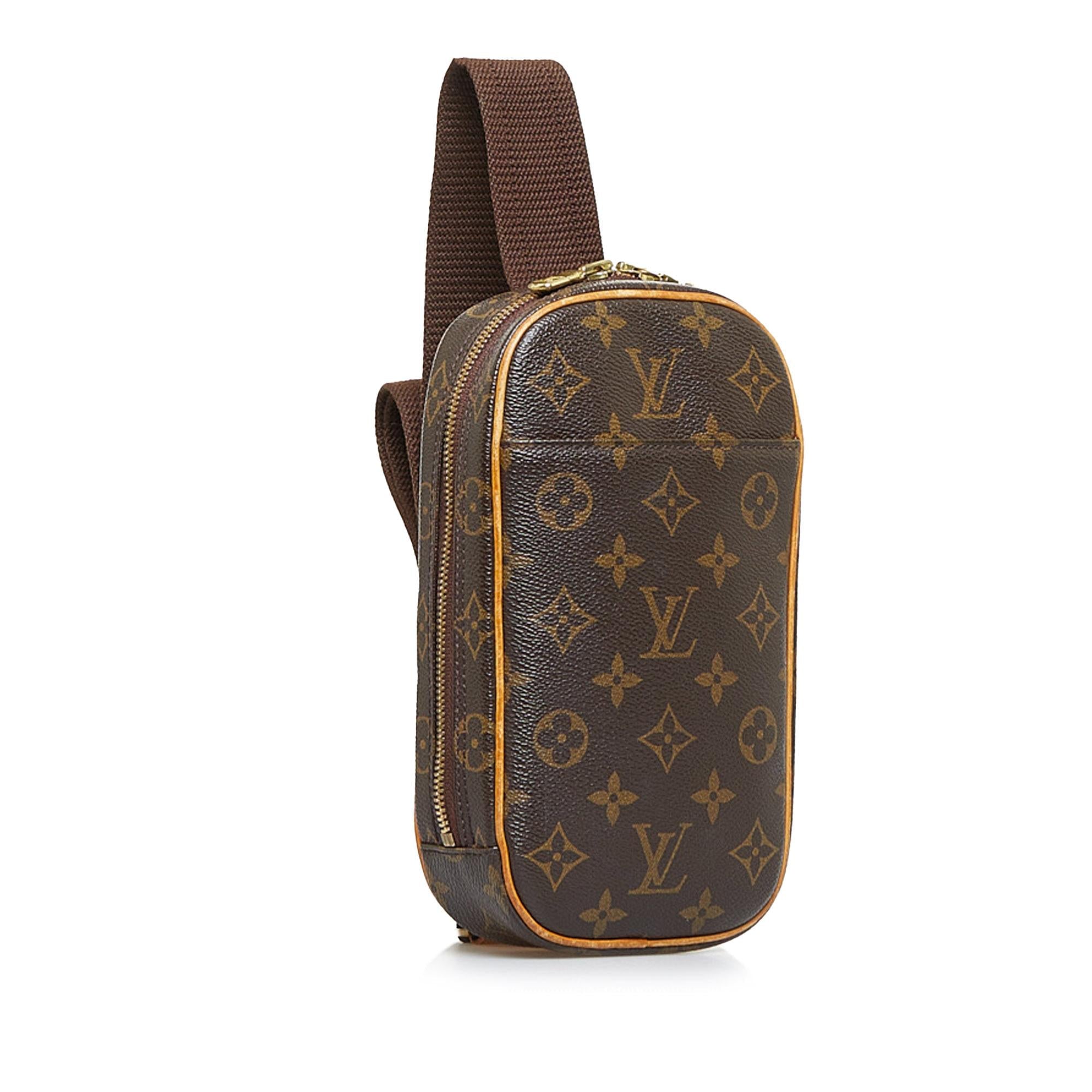 Louis Vuitton Monogram Pochette Gange (SHG-wfi0Bu)