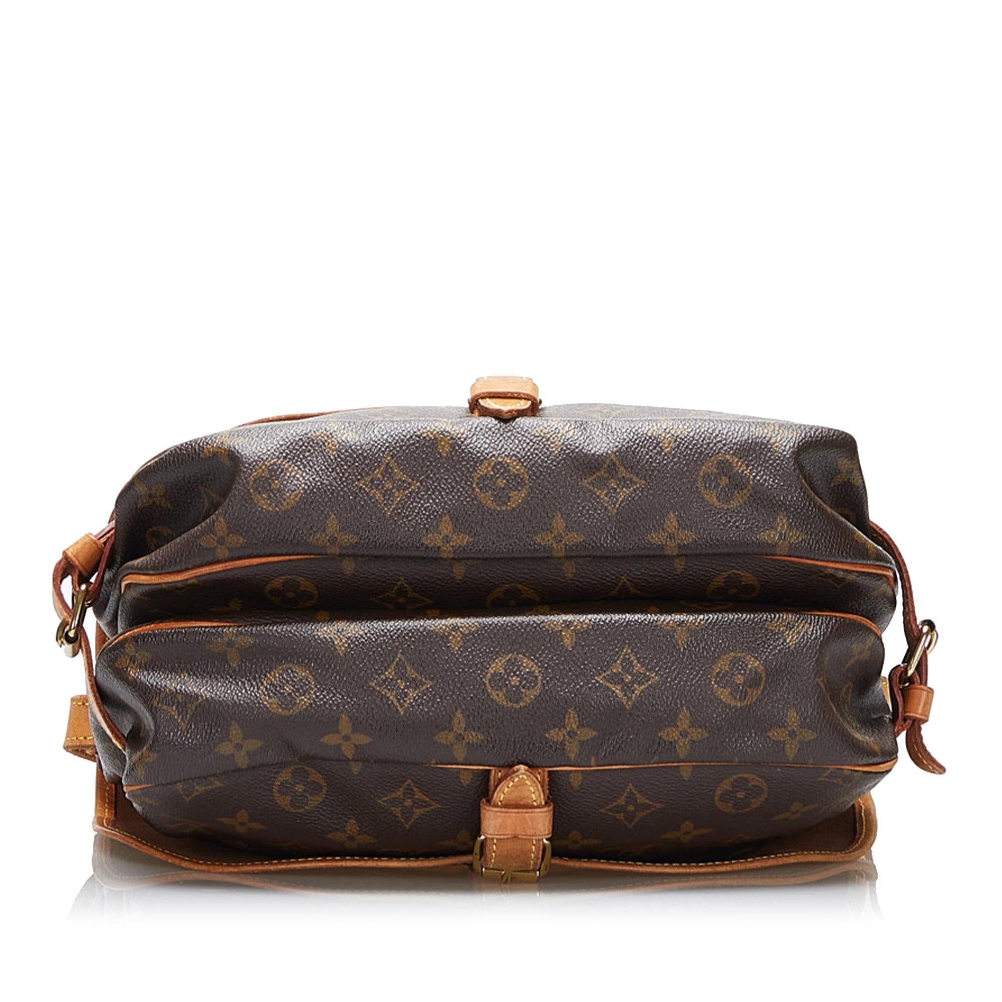 Louis Vuitton Monogram Saumur 25 (SHG-hLwjCx)
