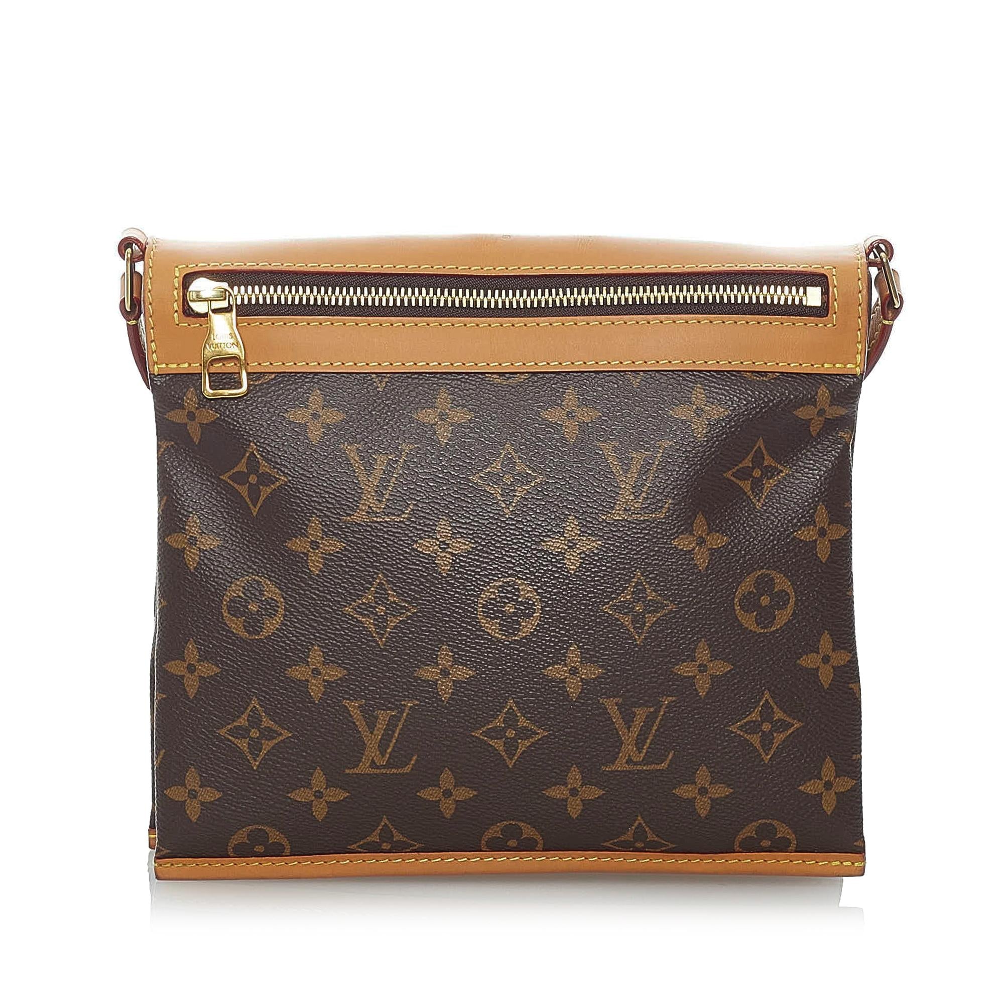Louis Vuitton Monogram Saumur Messenger PM (SHG-9DQUr6)