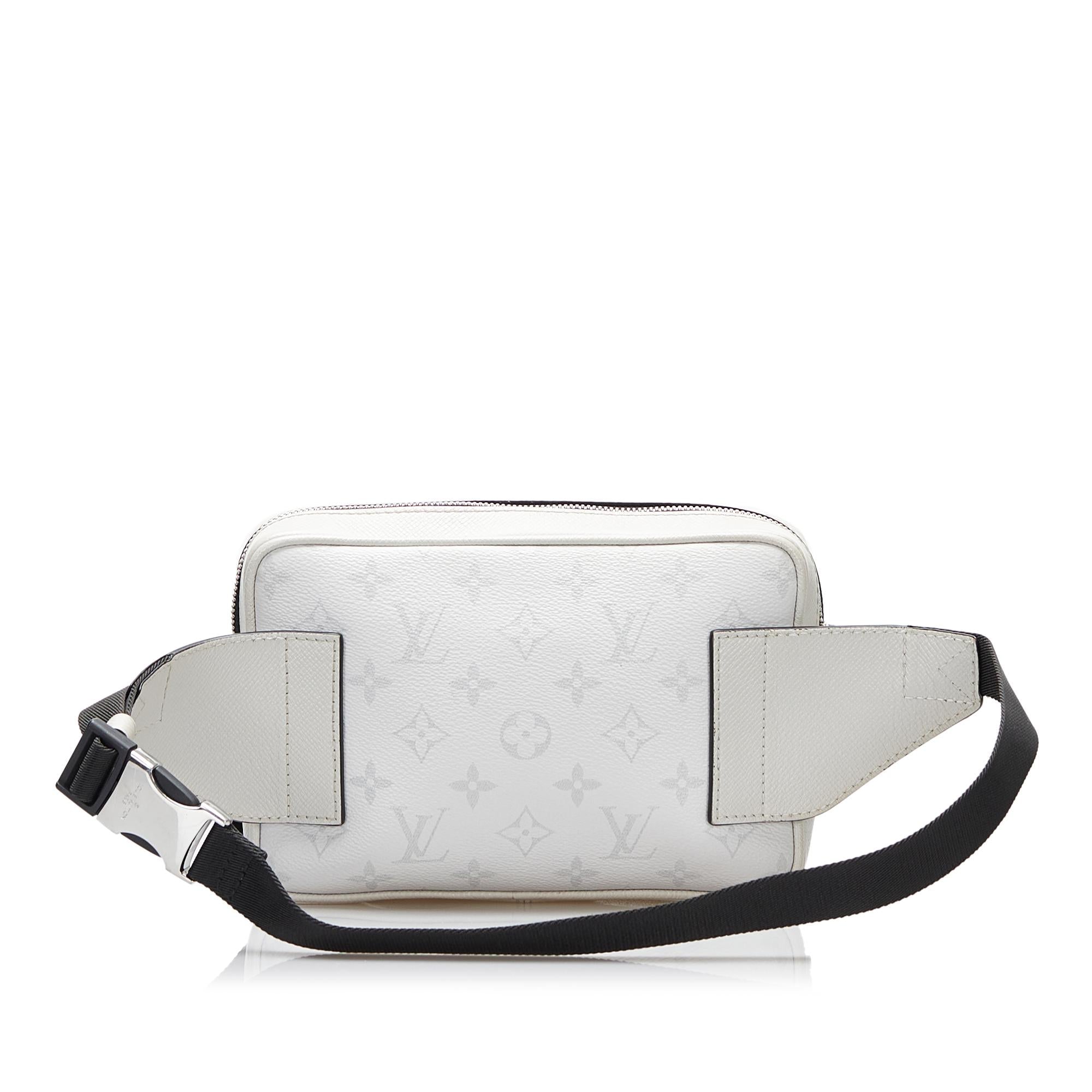 Louis Vuitton Monogram Taigarama Outdoor Bumbag (SHG-XAPPS1)