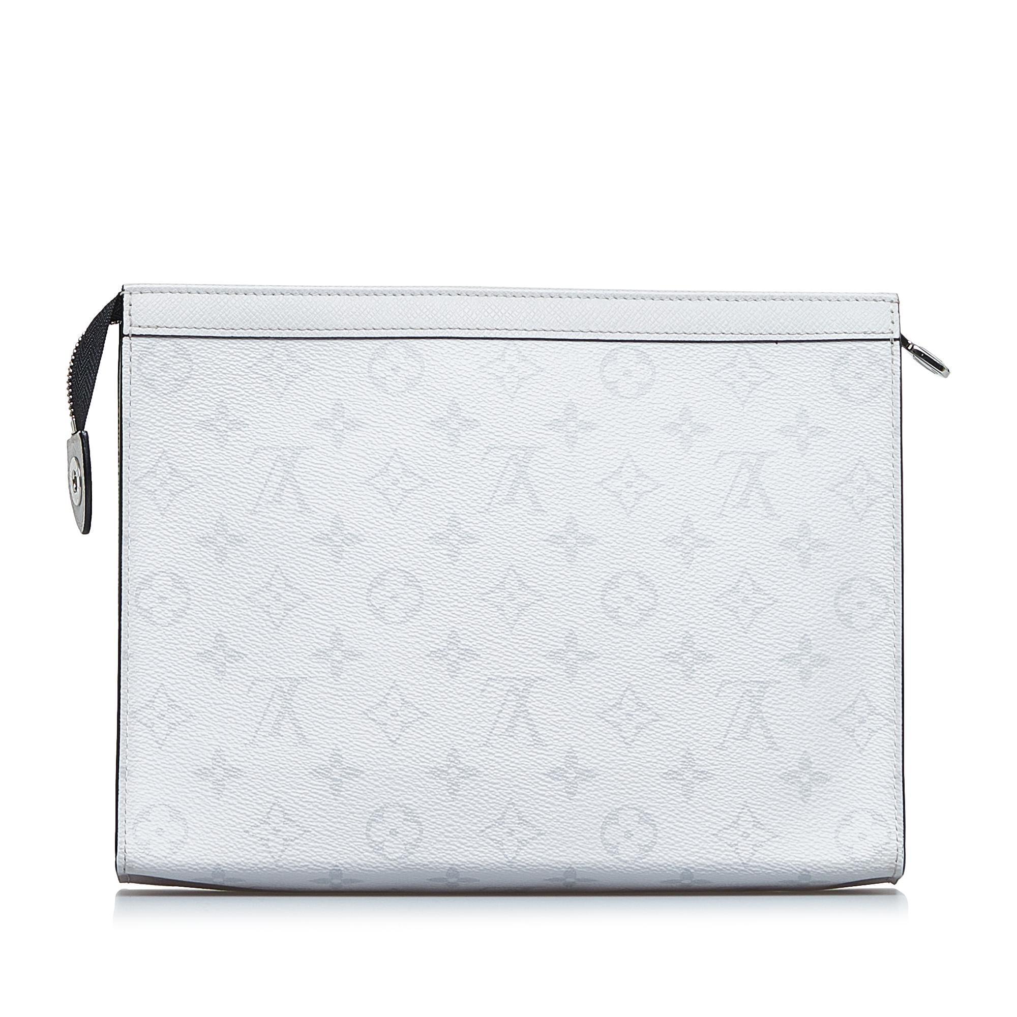 Louis Vuitton Monogram Taigarama Pochette Voyage MM (SHG-XGxVo6)