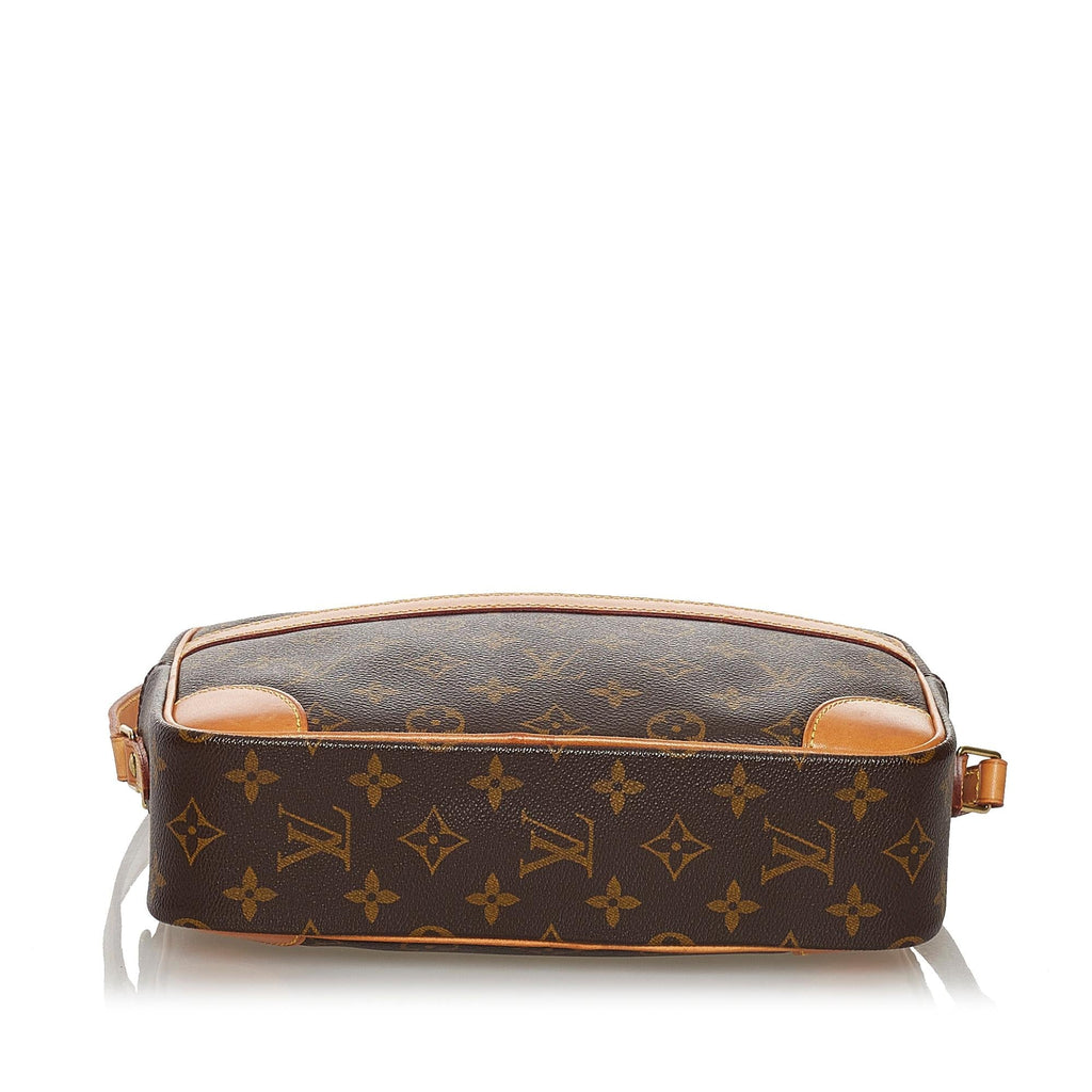 Louis Vuitton Monogram Trocadero 27 (SHG-33287)