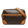 Louis Vuitton Monogram Trocadero 27 (SHG-fFD4TE)